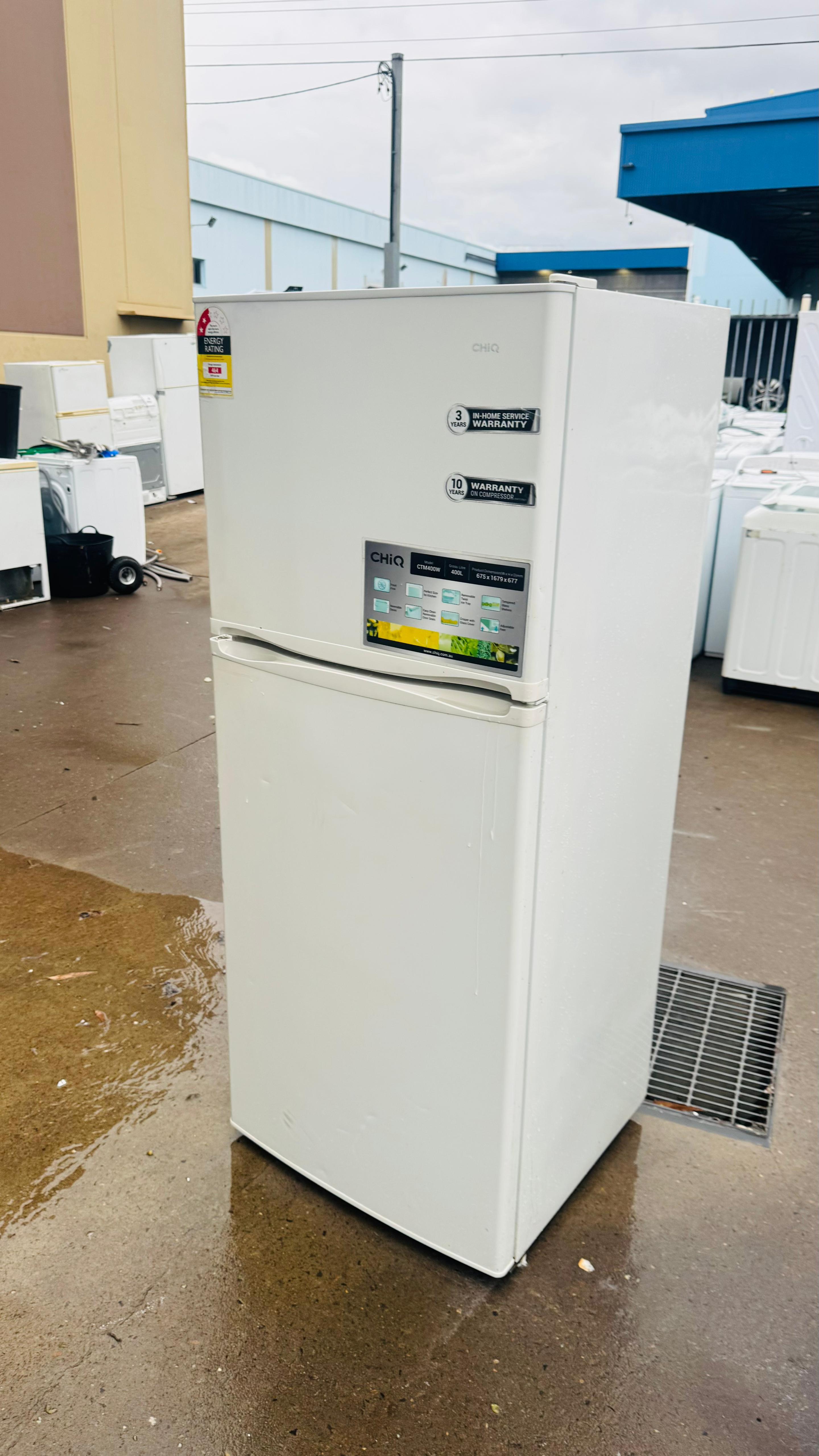 CHIQ 400 LITRES FRIDGE FREEZER