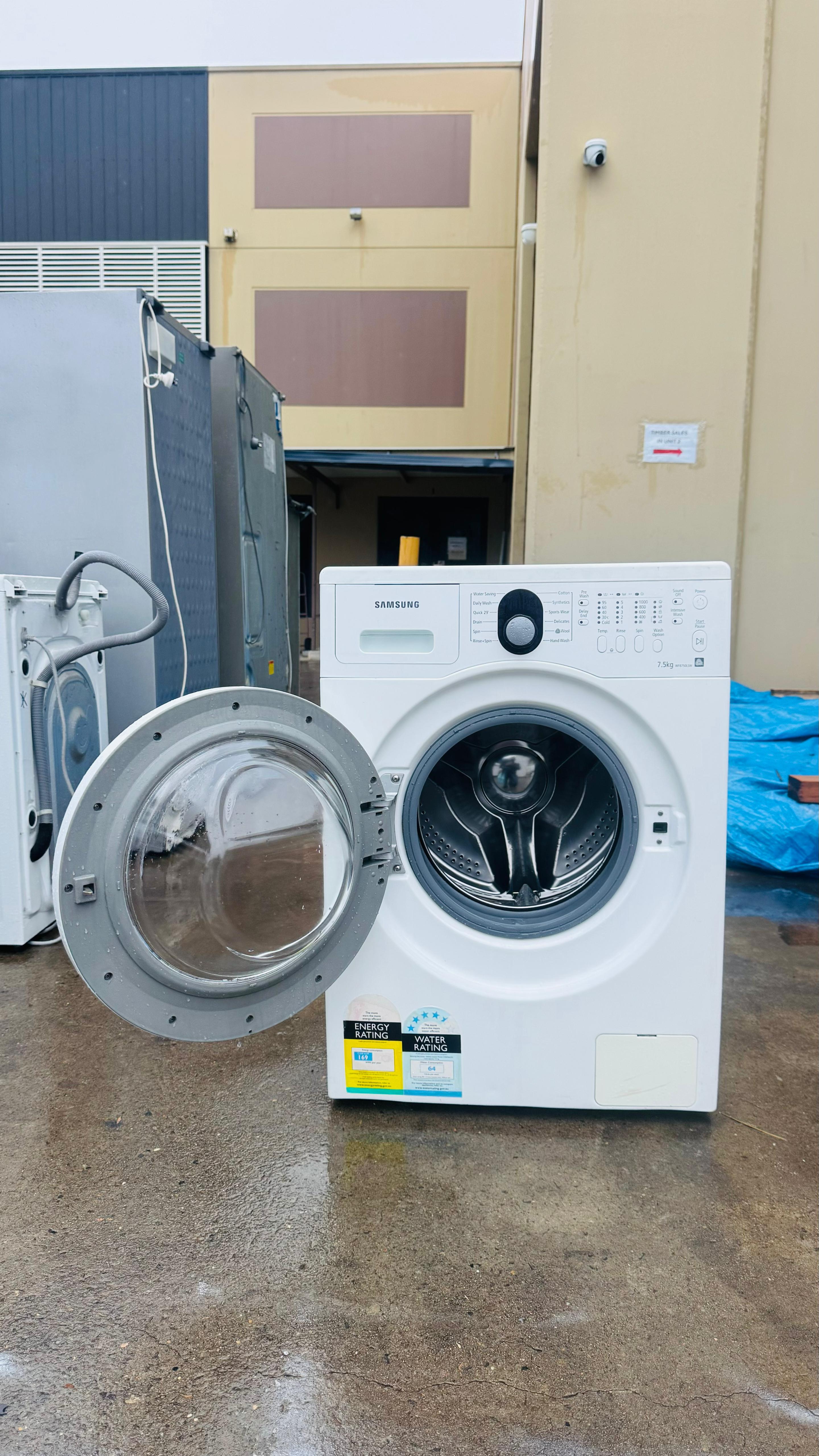SAMSUNG 7.5KGS FRONT LOADER WASHING MACHINE