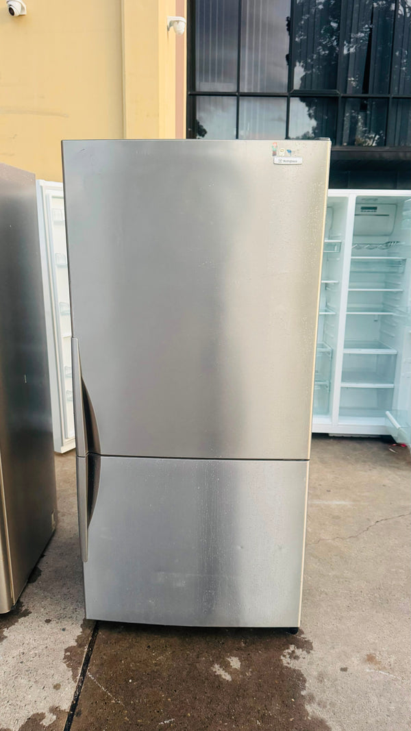 WESTINGHOUSE 510 LITRES FRIDGE FREEZER