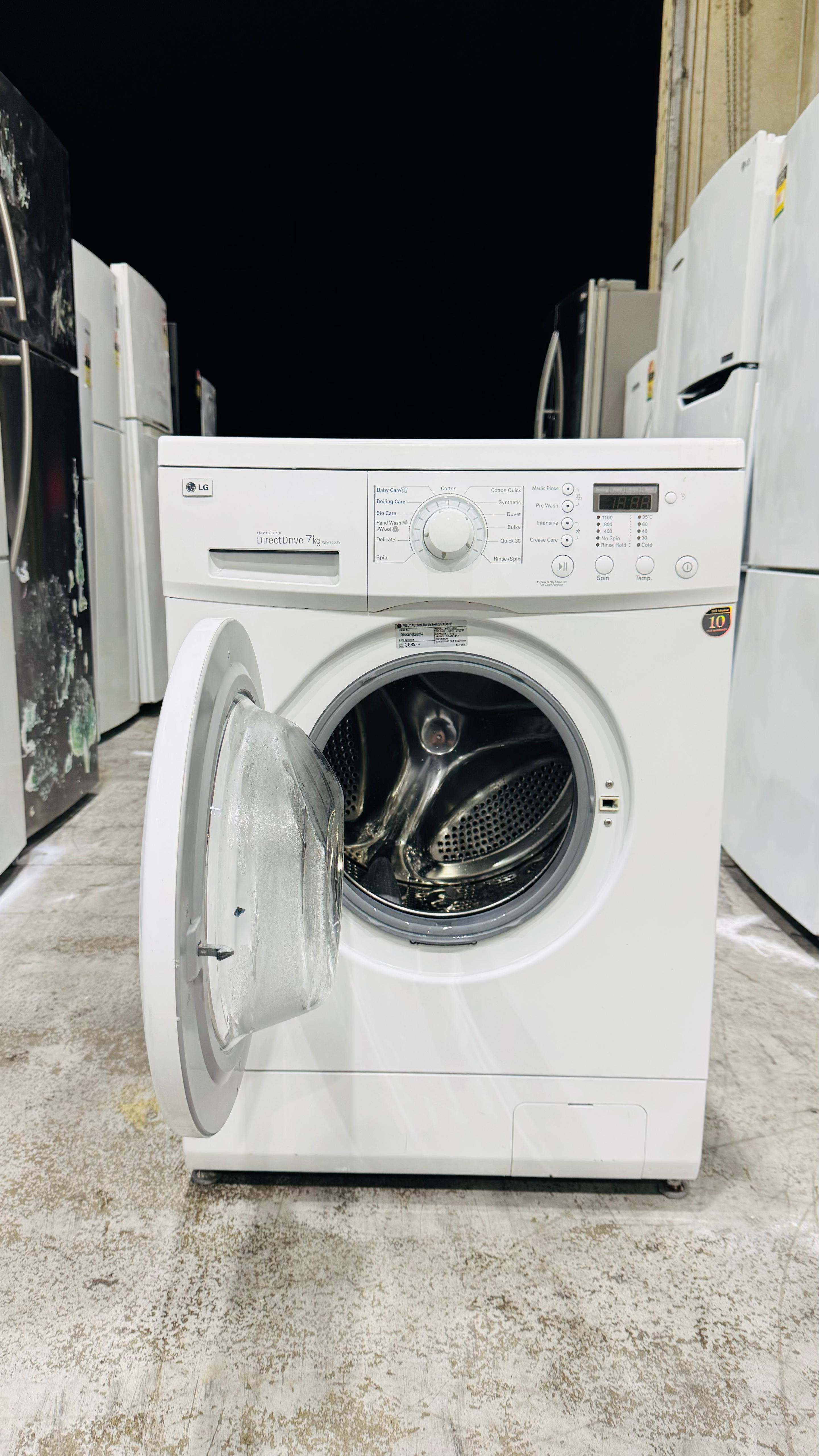 LG 7KGS FRONT LOADER WASHING MACHINE