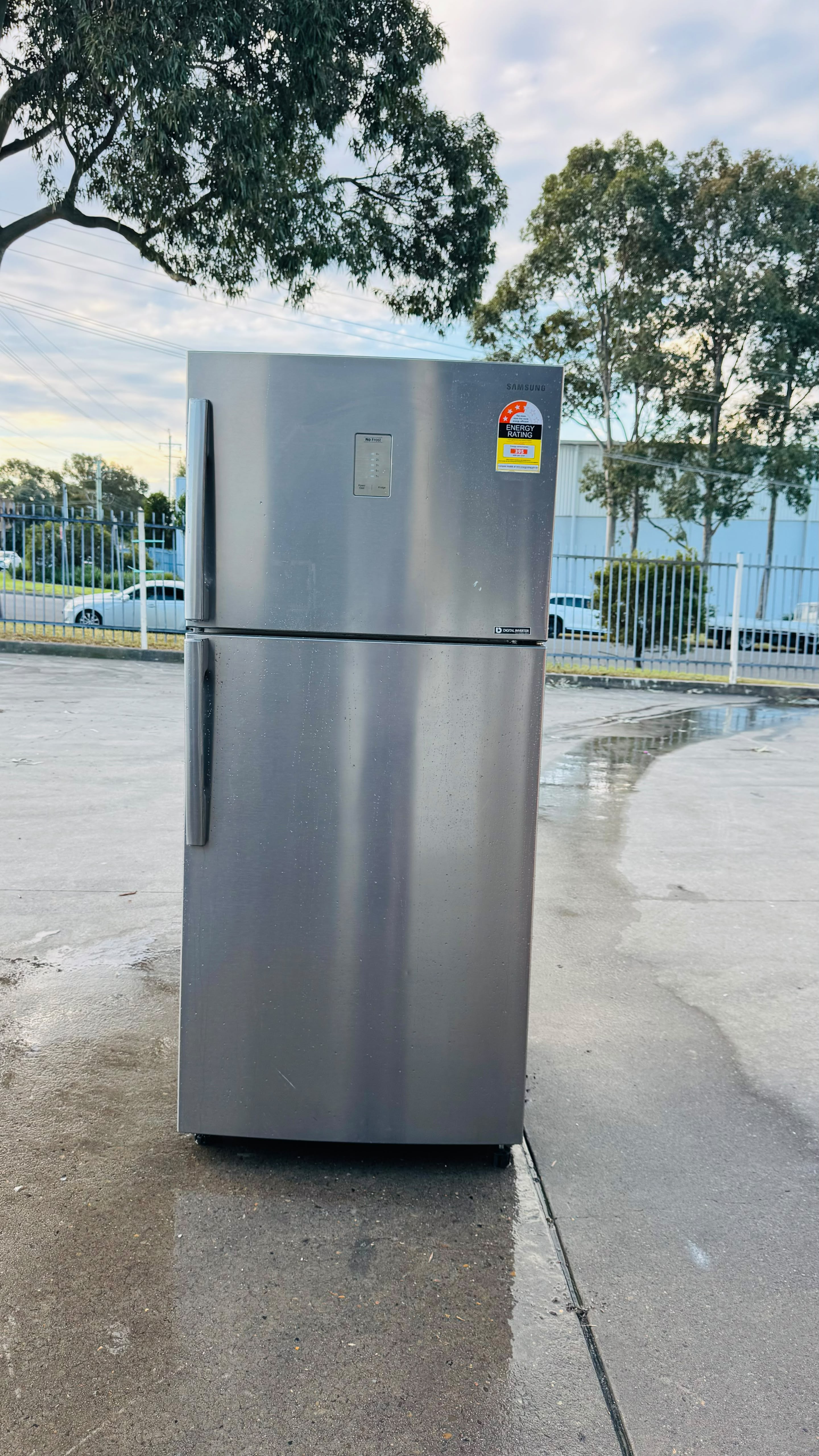 SAMSUNG 527 LITRES FRIDGE FREEZER