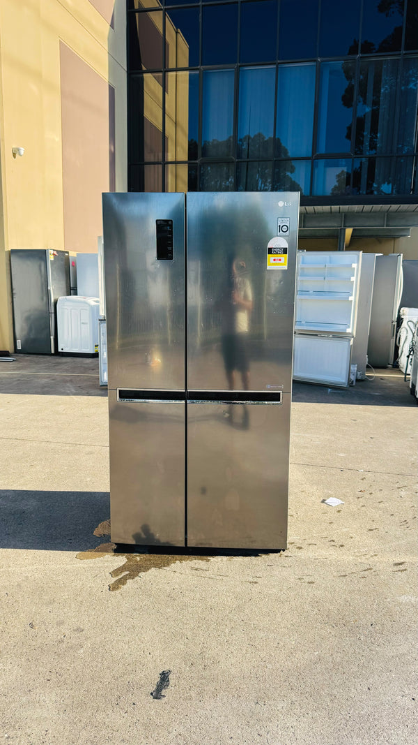 LG SIDE BY SIDE 680 LITRES FRIDGE FREEZER