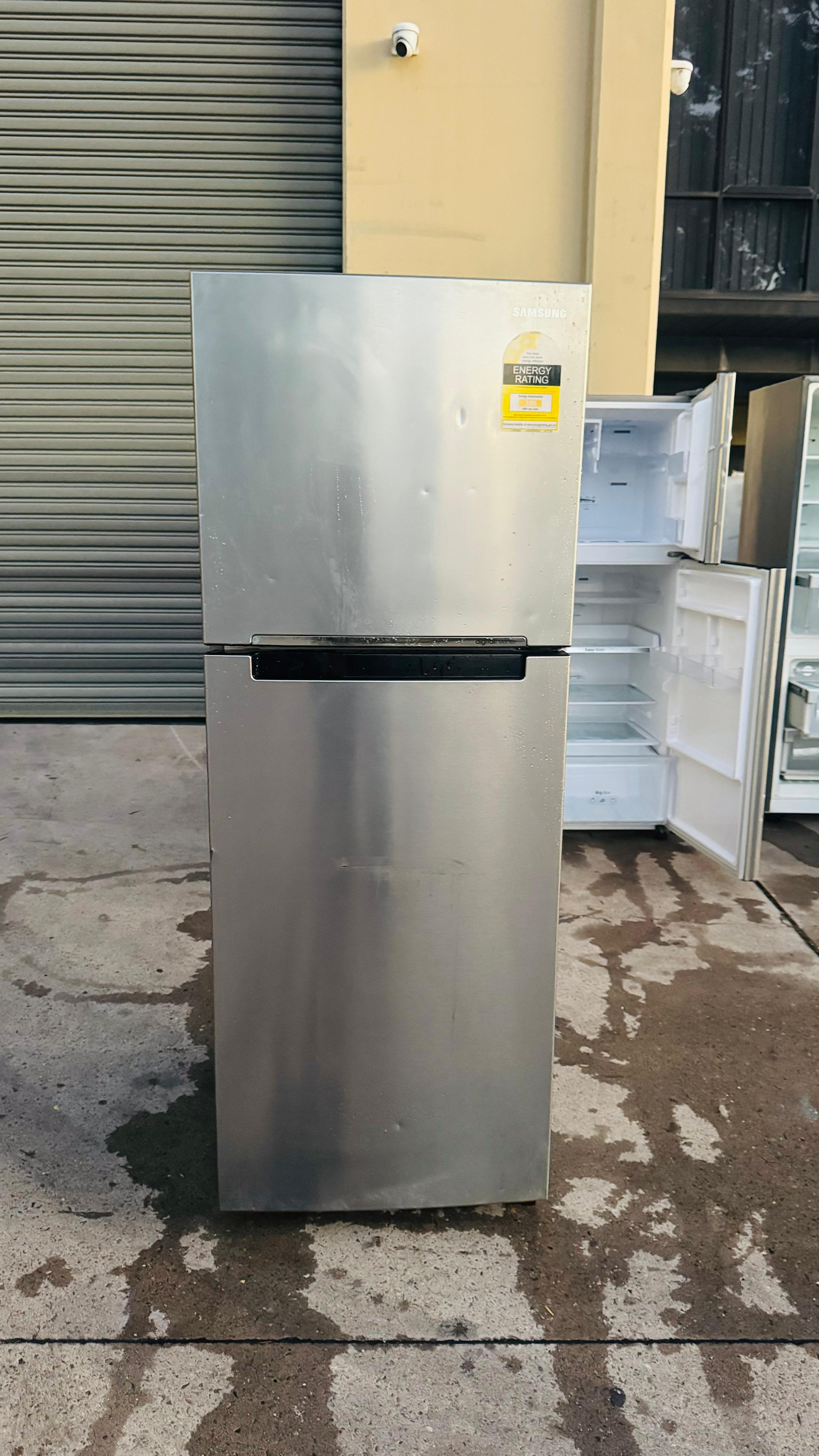 SAMSUNG 320 LITRES FRIDGE FREEZER