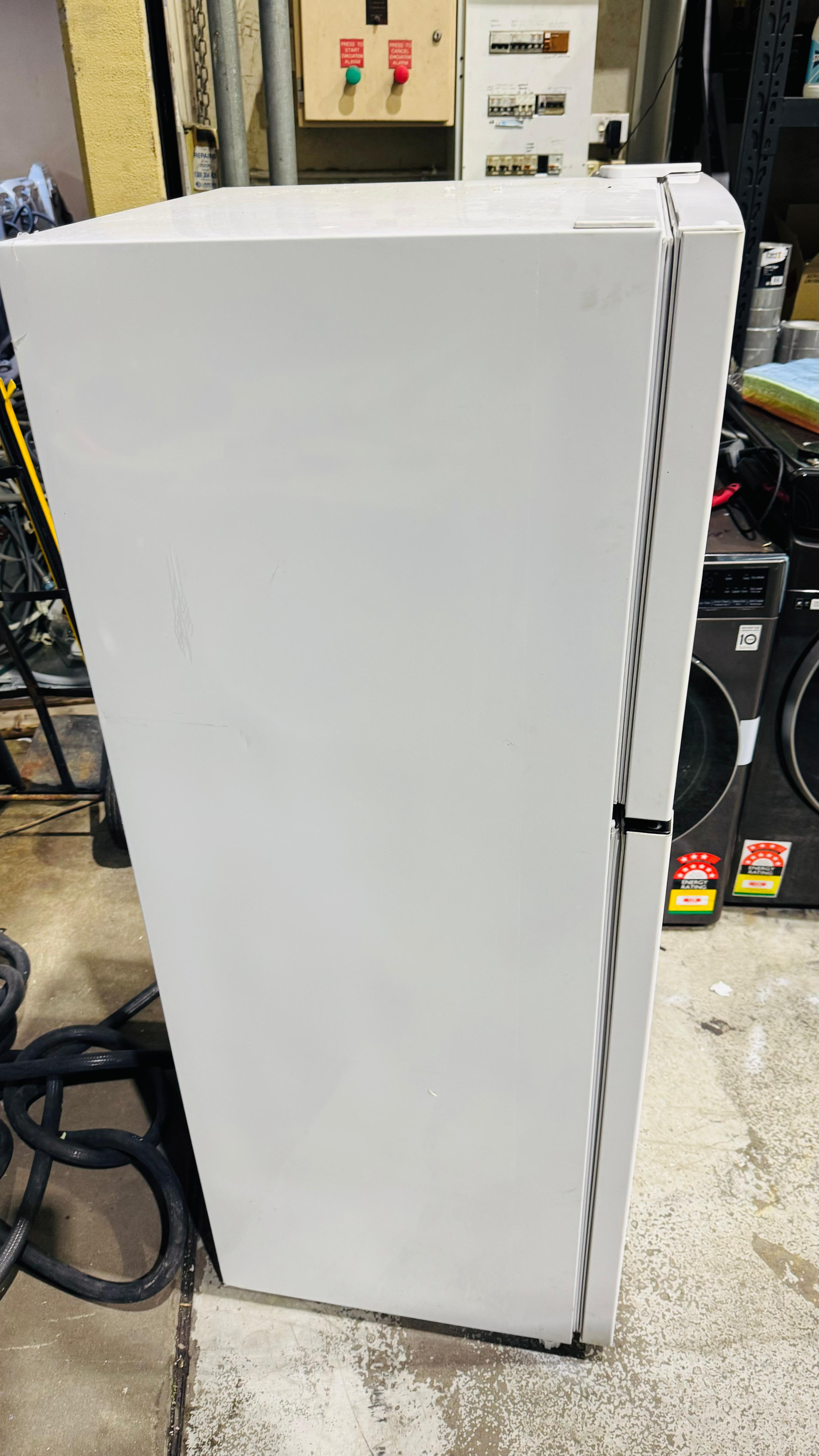 CHIQ 216 LITRES FRIDGE FREEZER