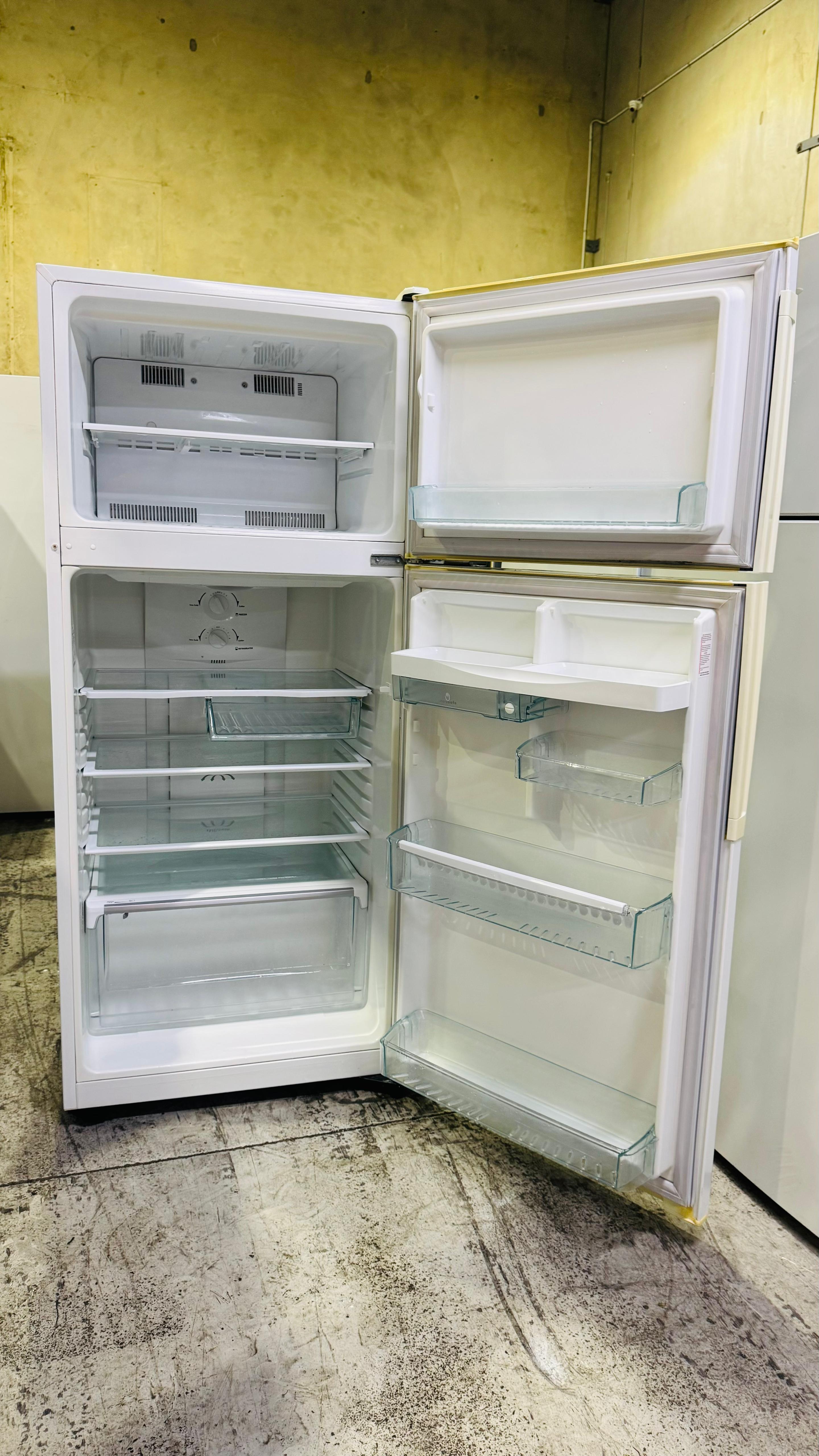 WESTINGHOUSE 420 LITRES FRIDGE FREEZER