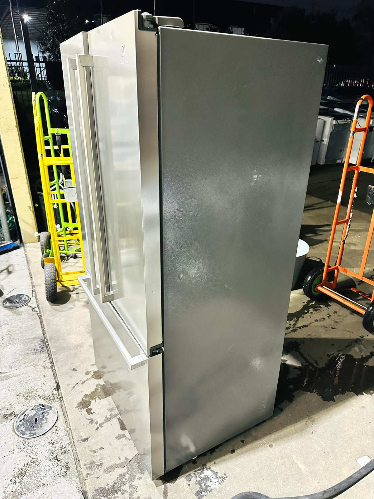 ELECTROLUX 510 LITRES FRIDGE FREEZER