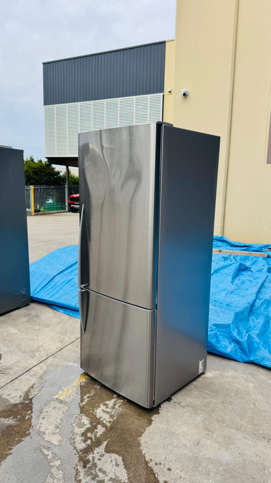 FISHER AND PAYKEL 442 LITRES FRIDGE FREEZER