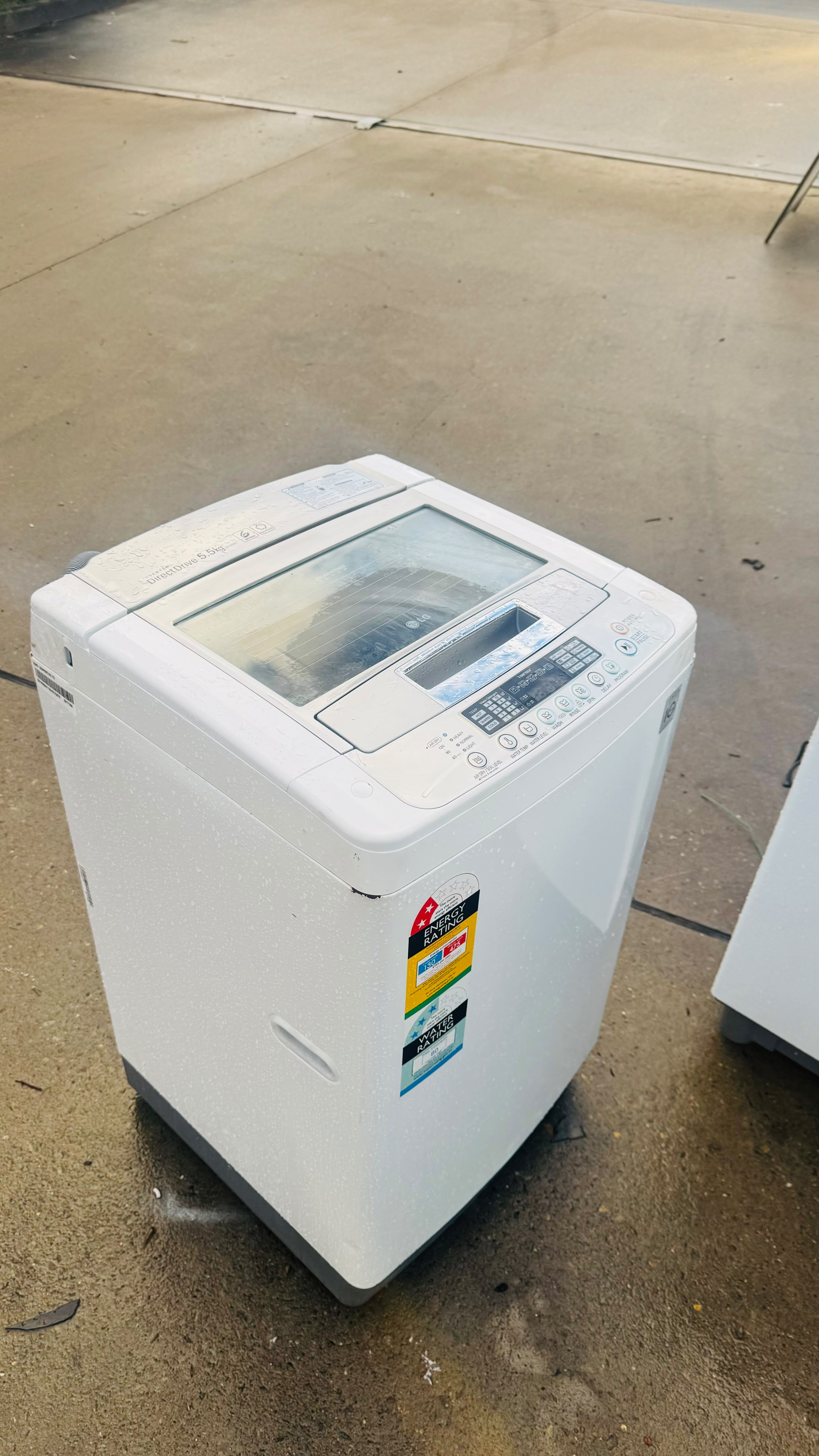 LG 5.5KGS TOP LOADER WASHING MACHINE