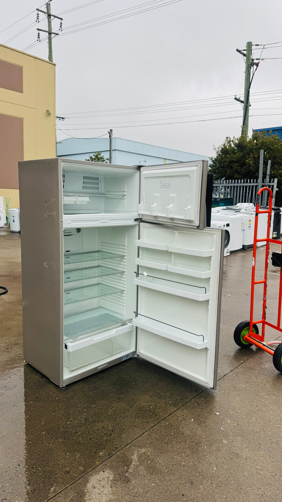 FISHER AND PAYKEL 517 LITRES FRIDGE FREEZER