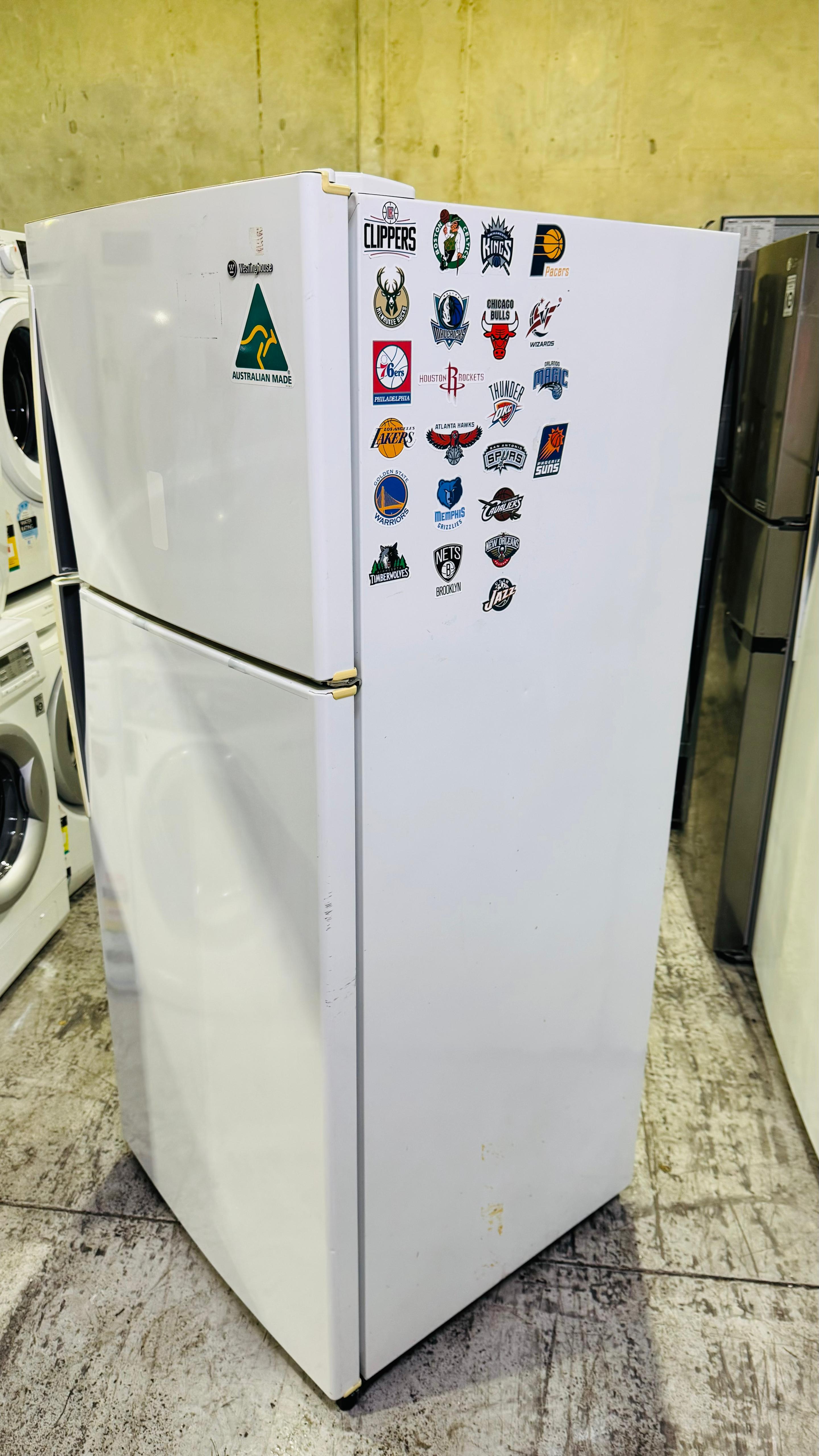 WESTINGHOUSE 420 LITRES FRIDGE FREEZER