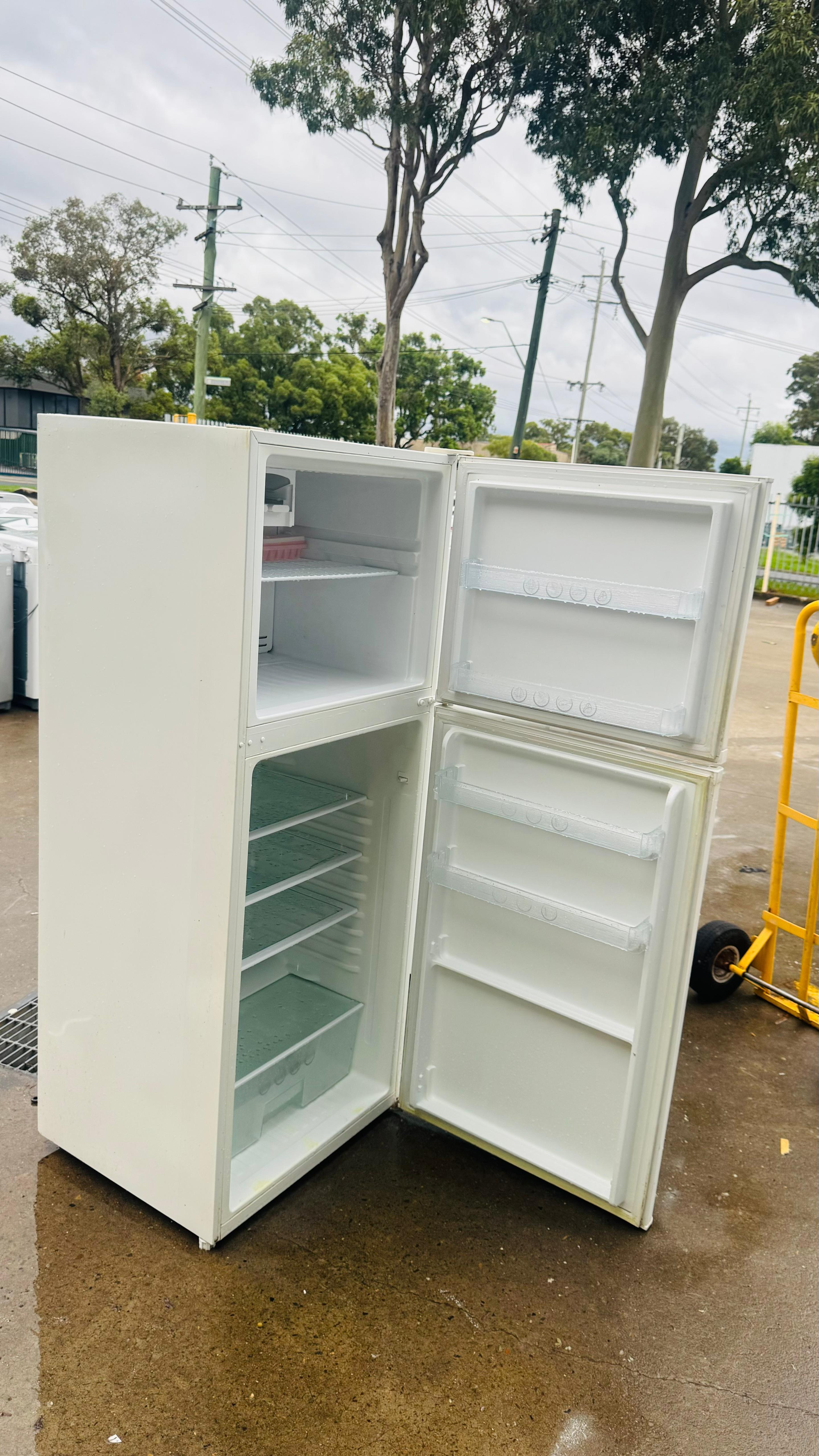 CHIQ 400 LITRES FRIDGE FREEZER