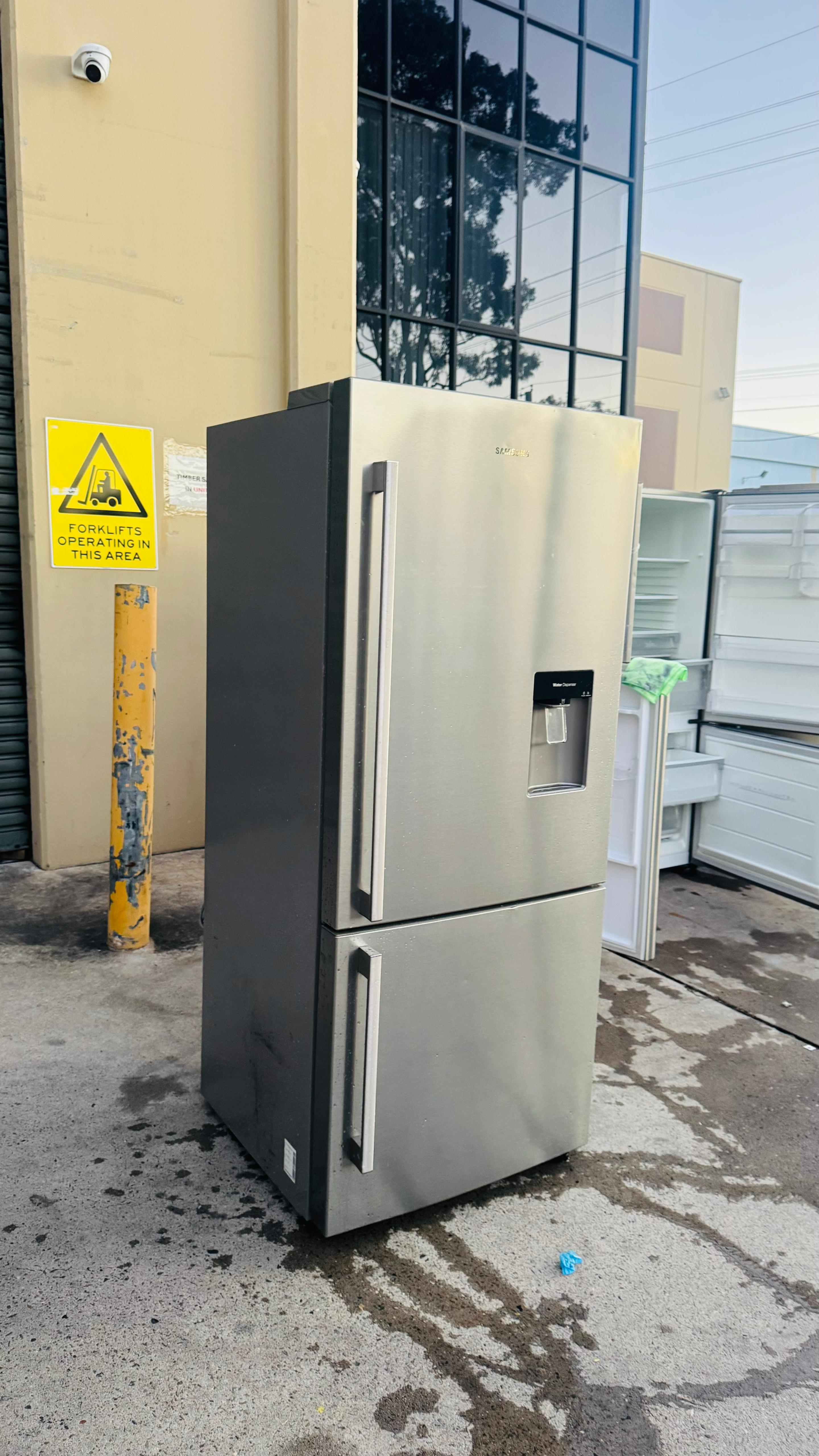 SAMSUNG 448 LITRES FRIDGE FREEZER
