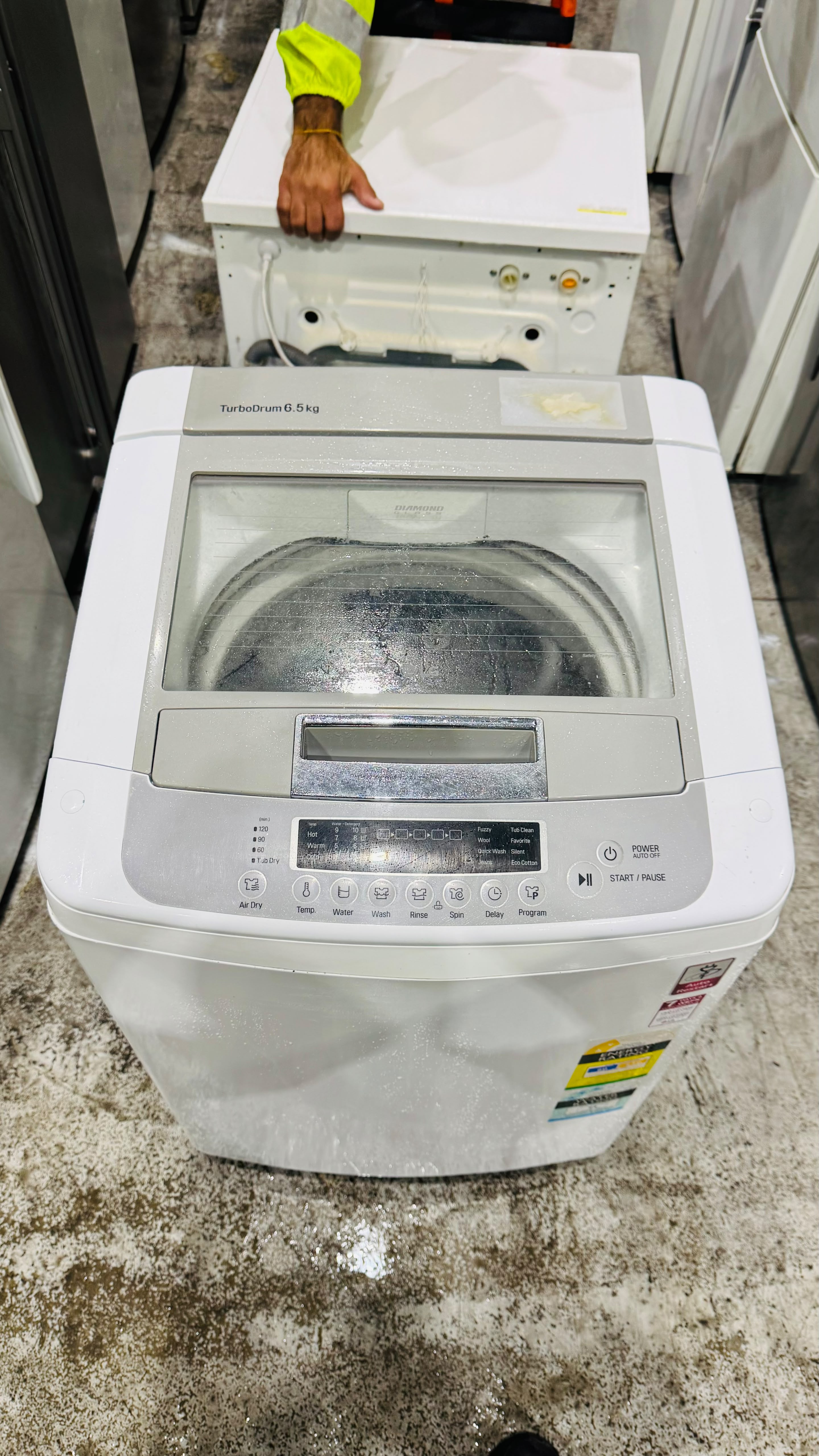 LG 6.5KGS TOP LOADER WASHING MACHINE