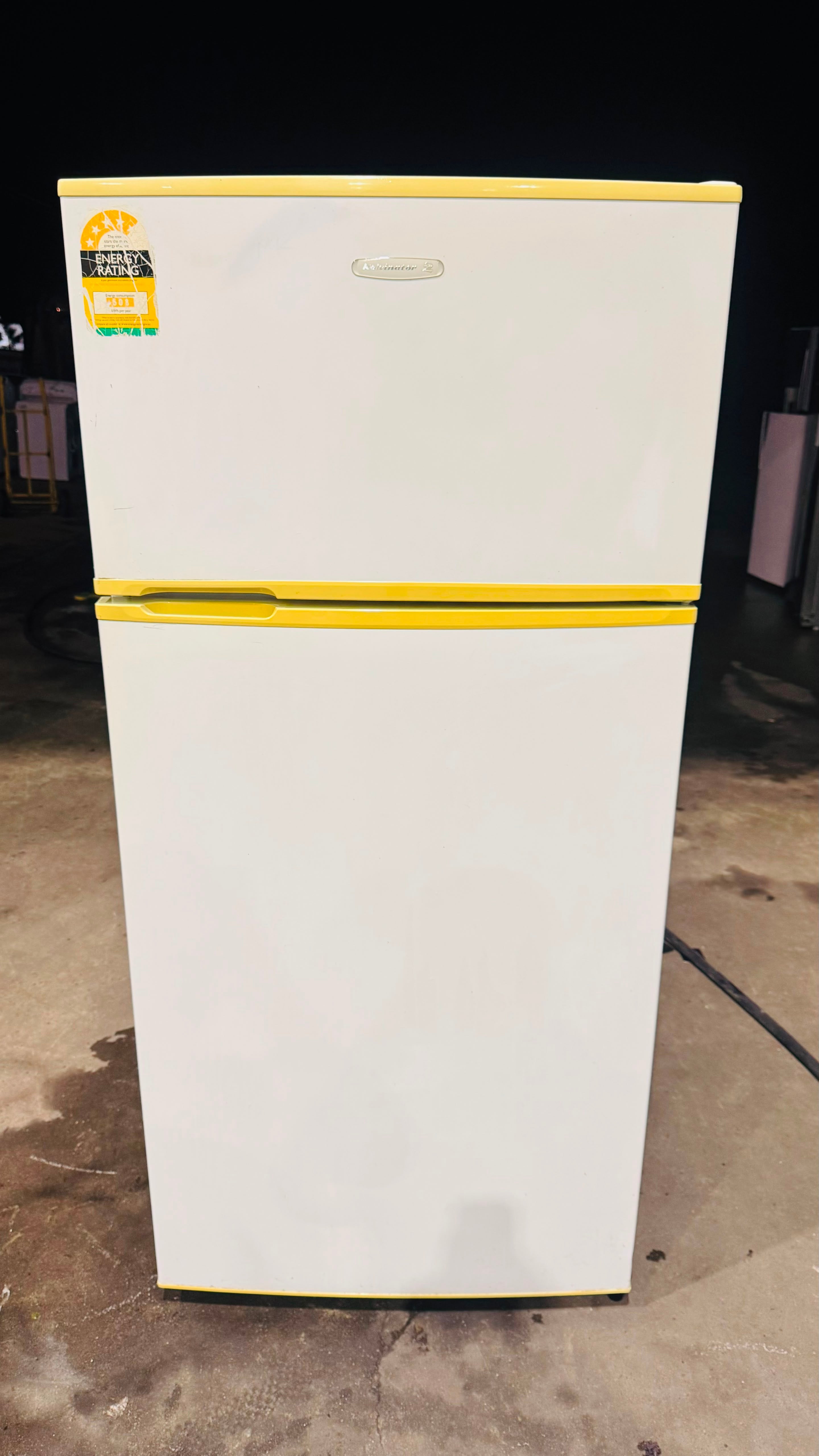 KELVINATOR 520 LITRES FRIDGE FREEZER