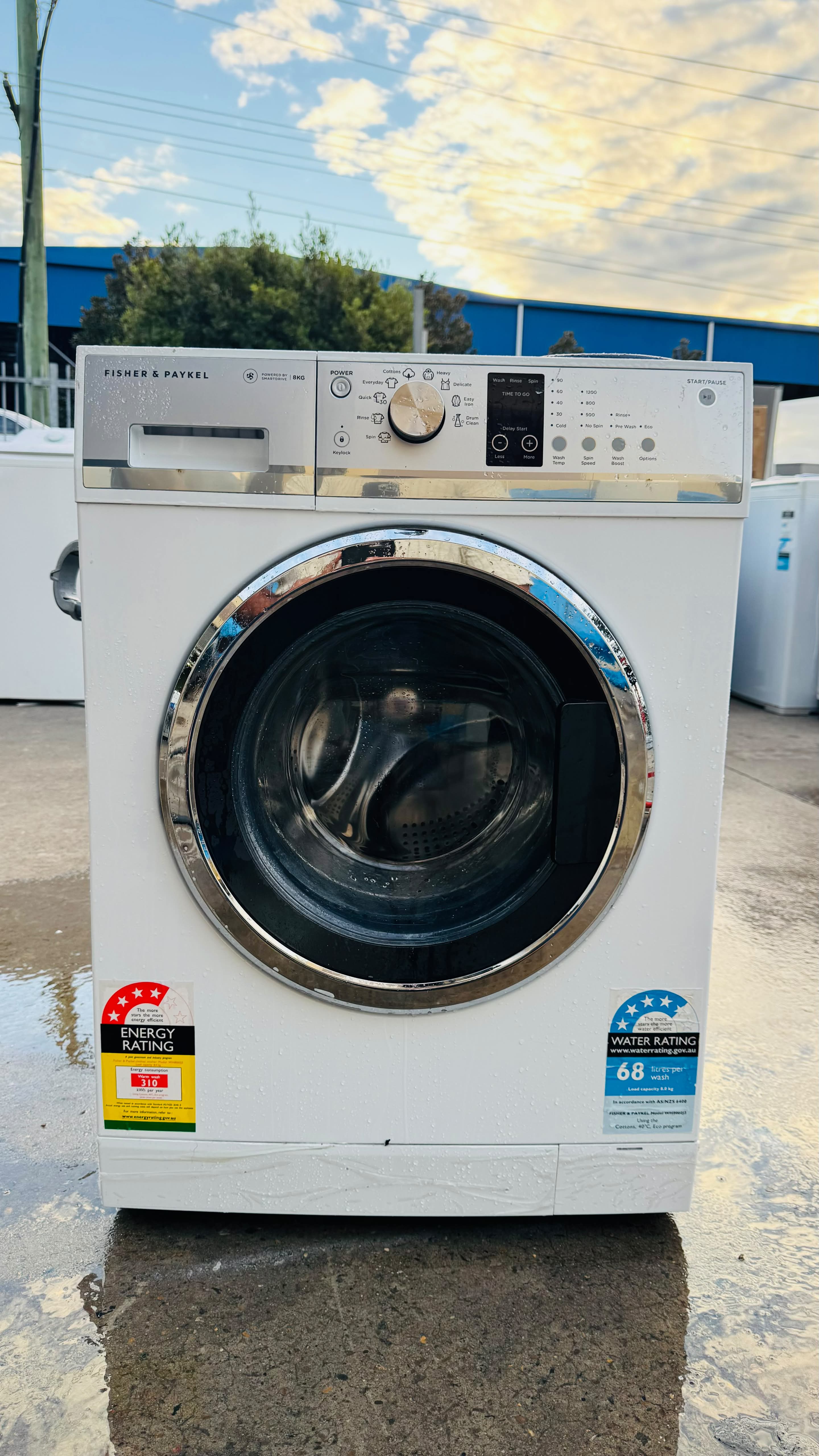 FISHER AND PAYKEL 8KGS FRONT LOADER WASHING MACHINE