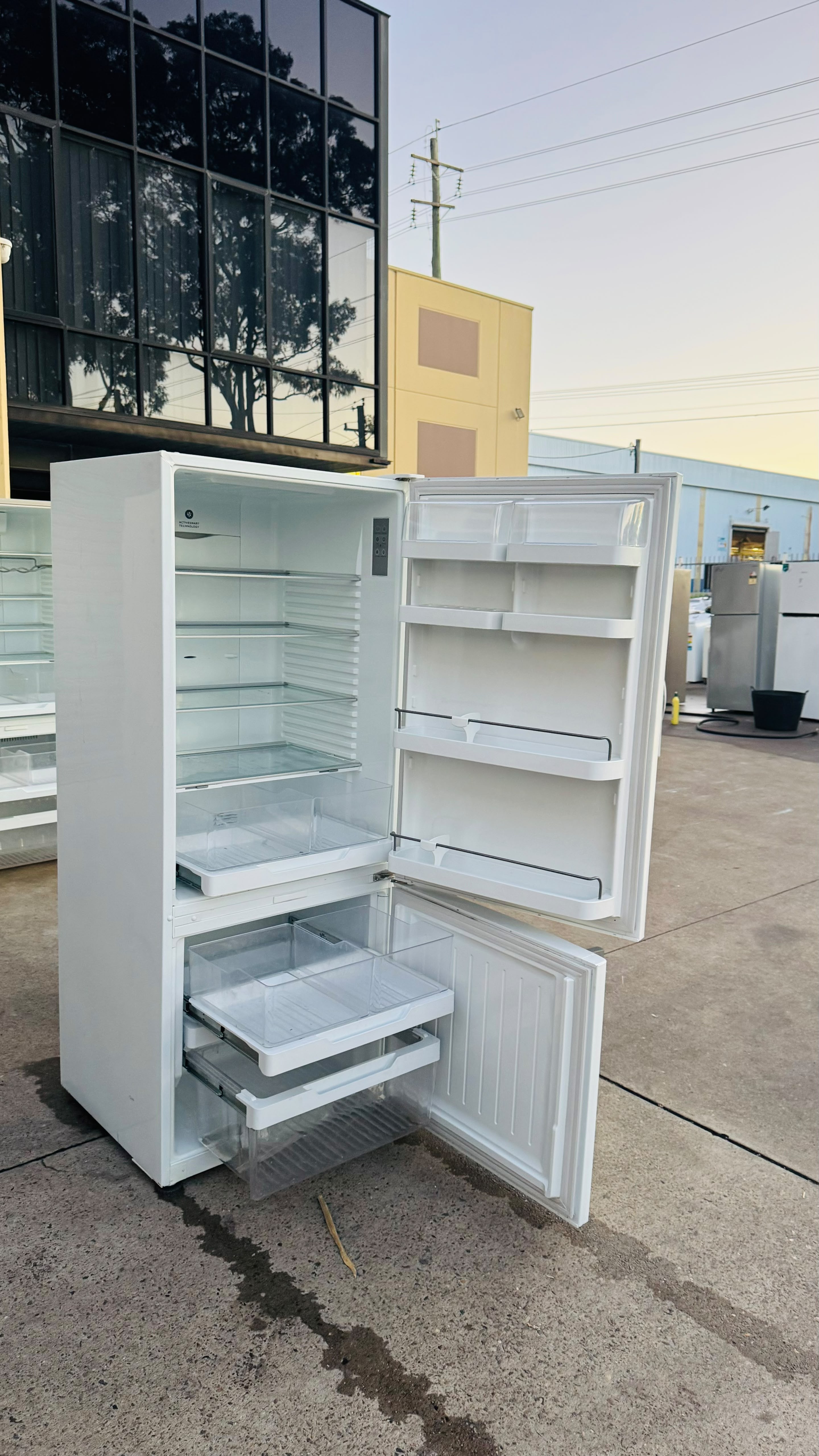 FISHER AND PAYKEL442 LITRES FRIDGE FREEZER