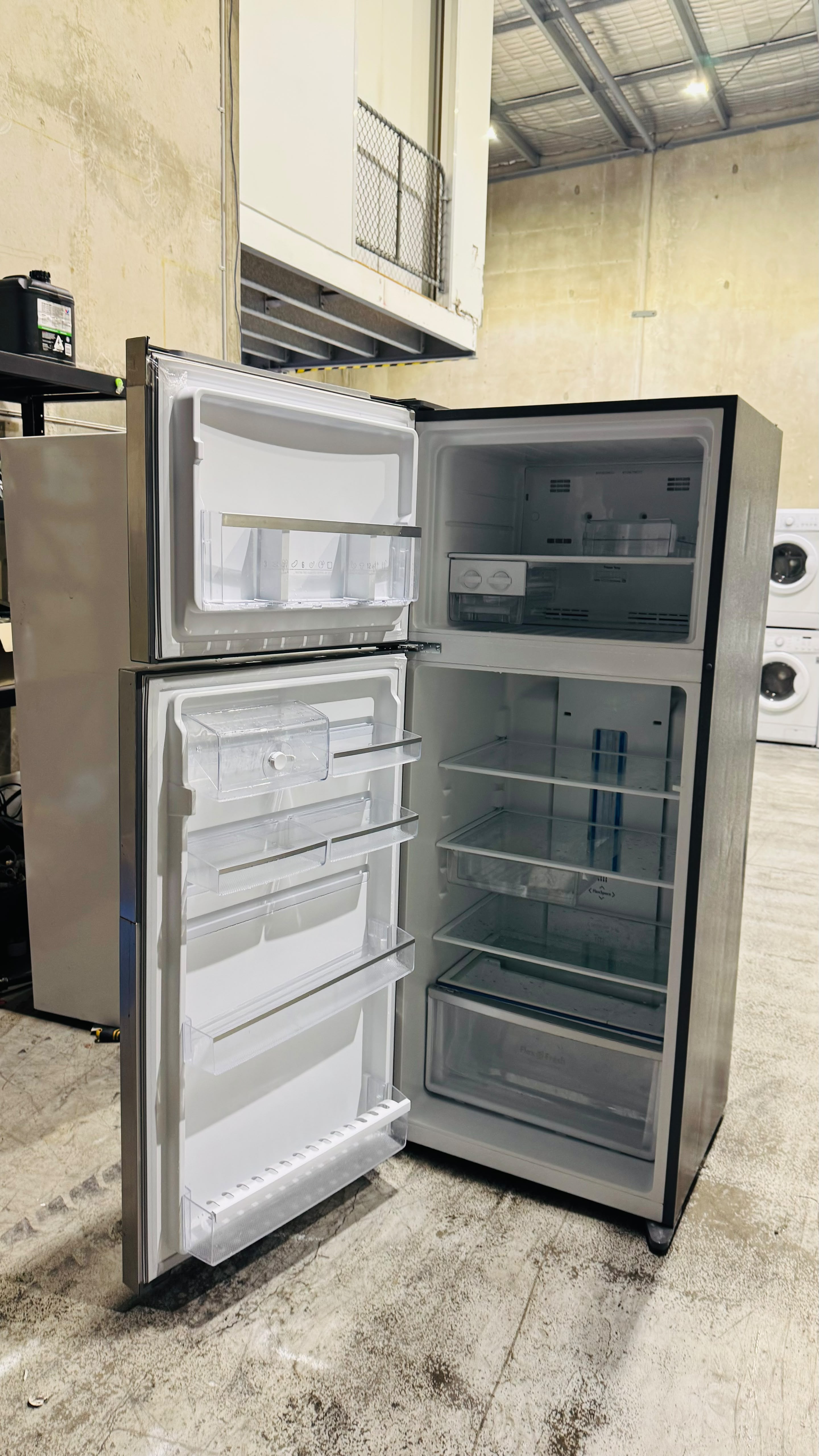 WESTINGHOUSE 462 LITRES FRIDGE FREEZER