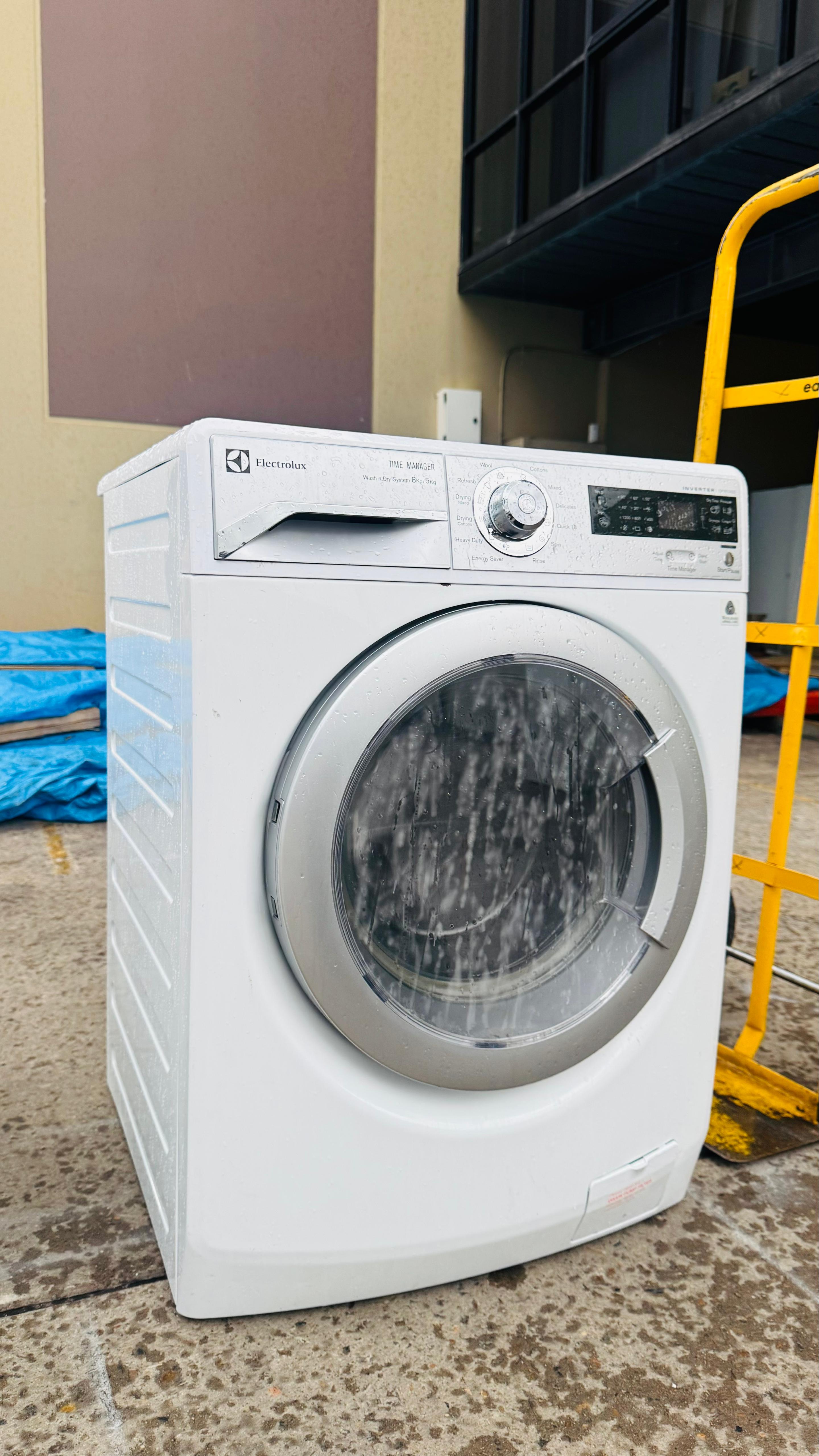 ELECTROLUX 8KGS FRONT LOADER WASHING MACHINE
