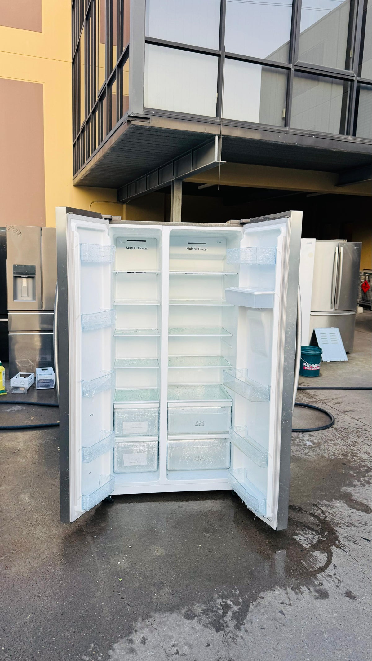 HISENSE SIDE BY SIDE 610 LITRES FRIDGE FREEZER