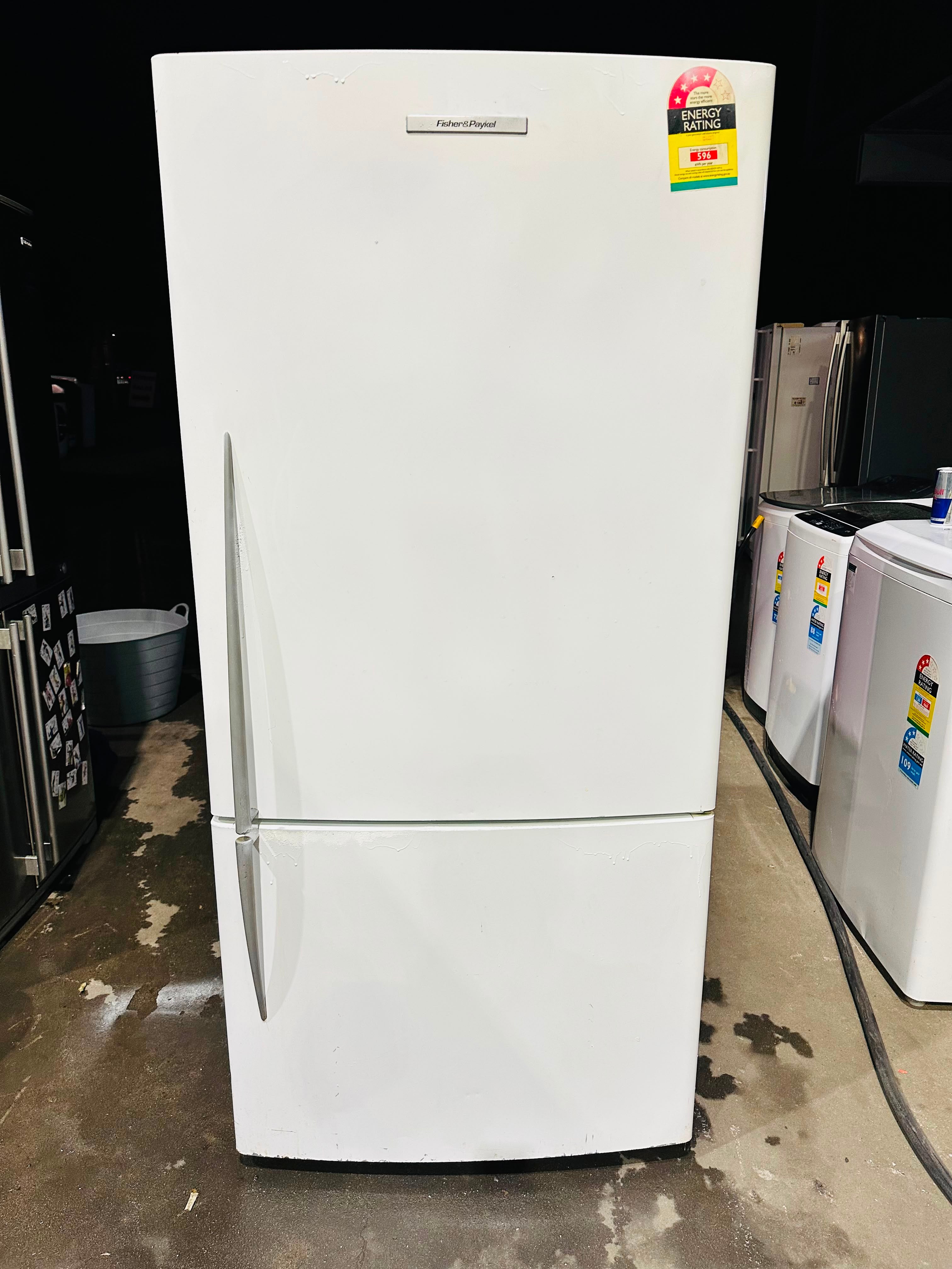 FISHER AND PAYKEL 519 LITRES FRIDGE FREEZER