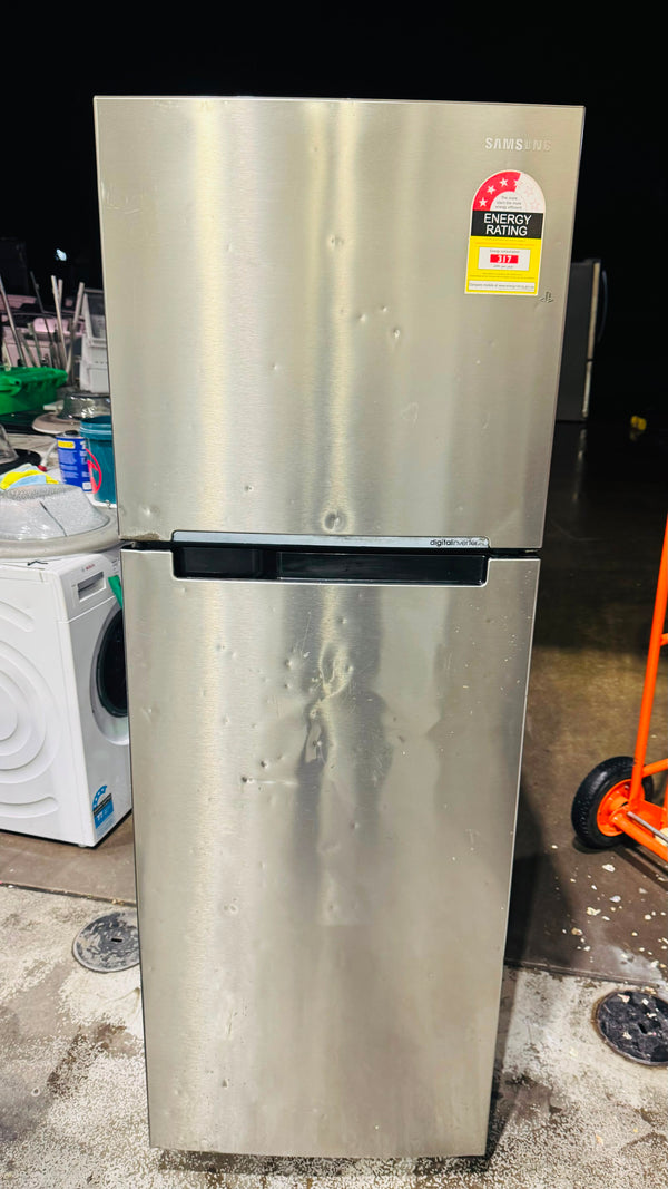 SAMSUNG 341 LITRES FRIDGE FREEZER