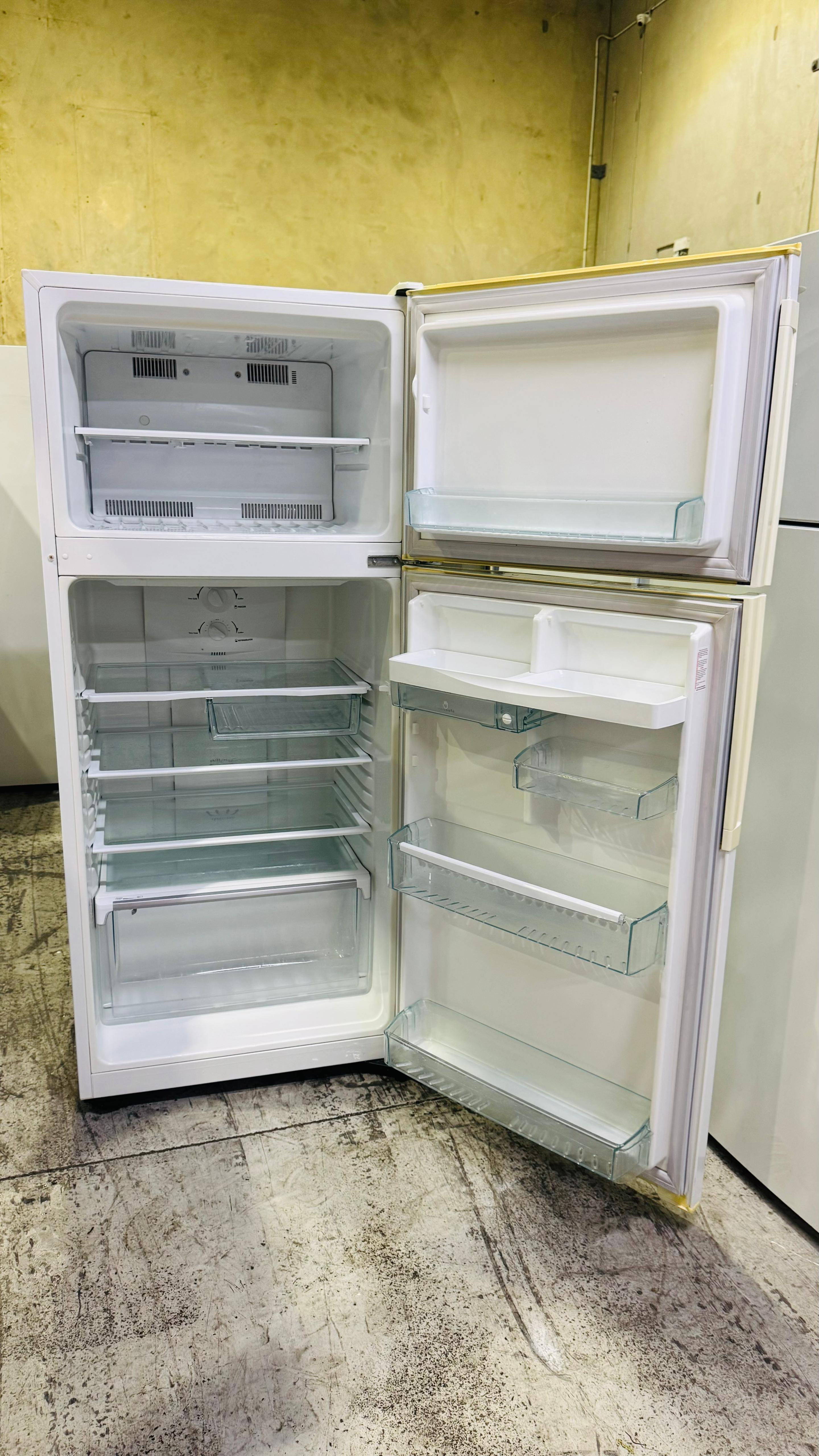 WESTINGHOUSE 420 LITRES FRIDGE FREEZER