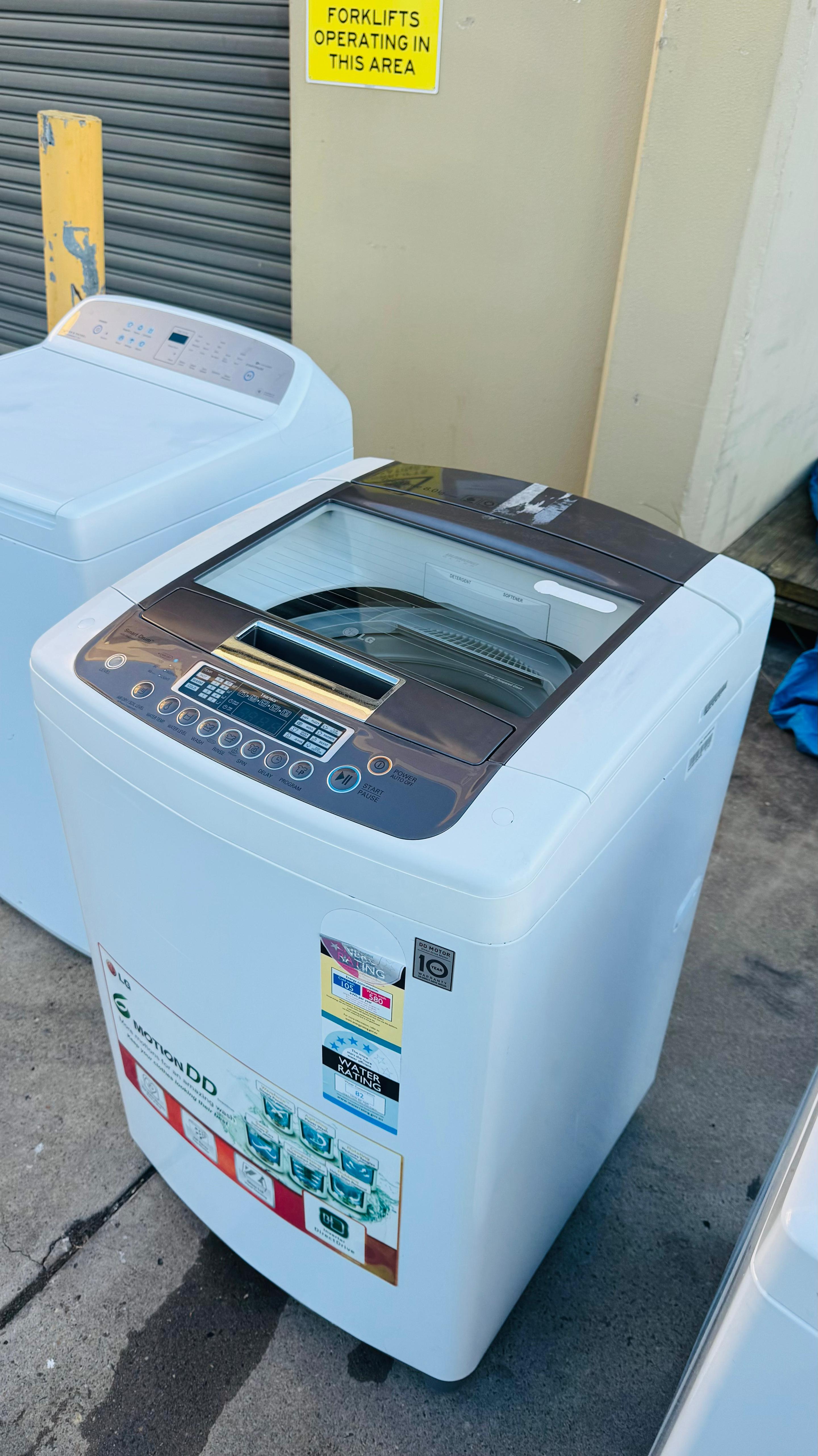 LG 8KGS TOP LOADER WASHING MACHINE