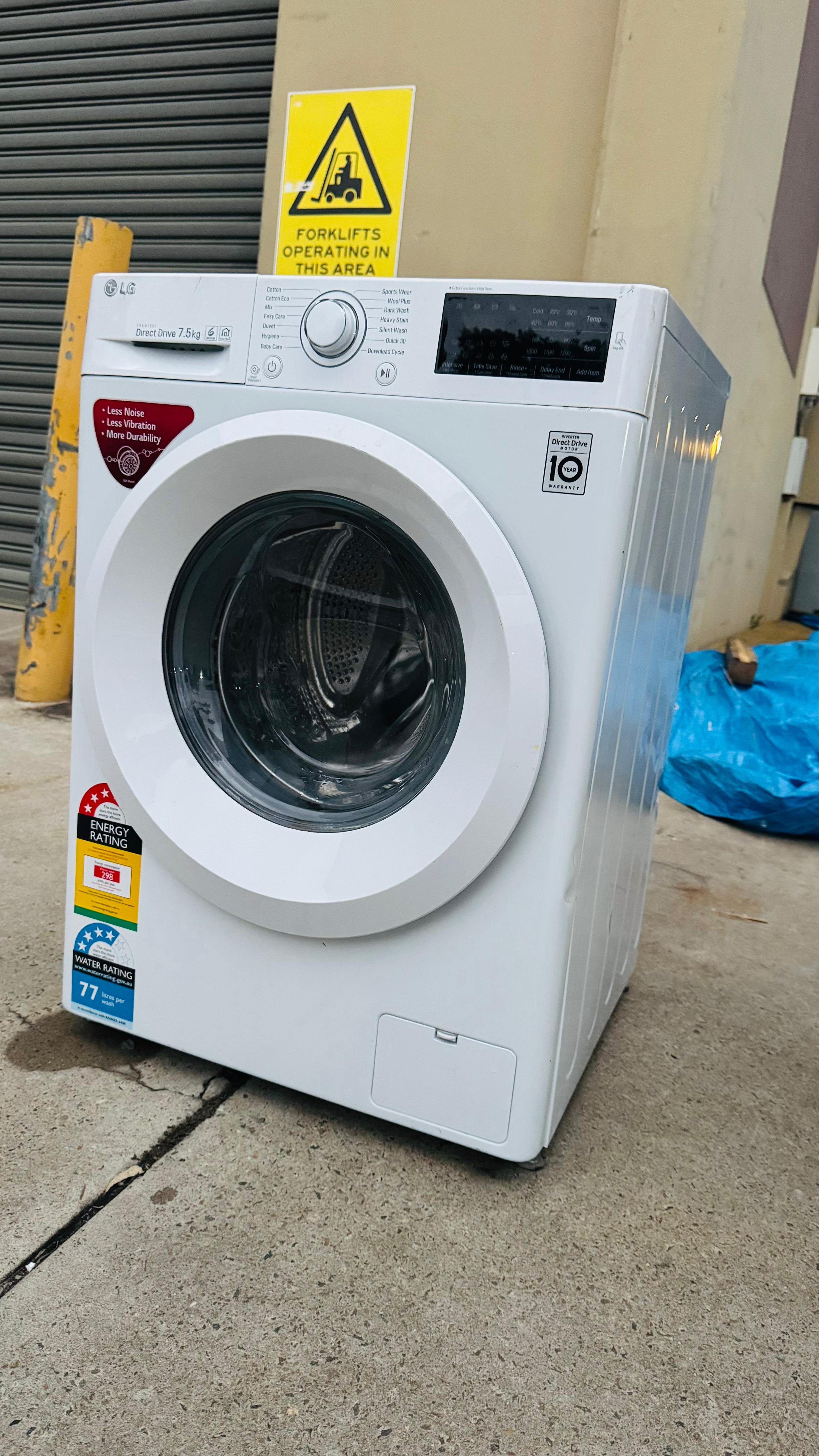 LG 7.5KGS FRONT LOADER WASHING MACHINE