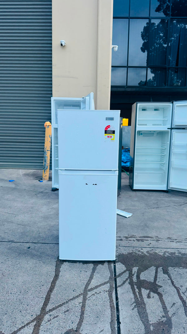 HEQS 222 LITRES FRIDGE FREEZER