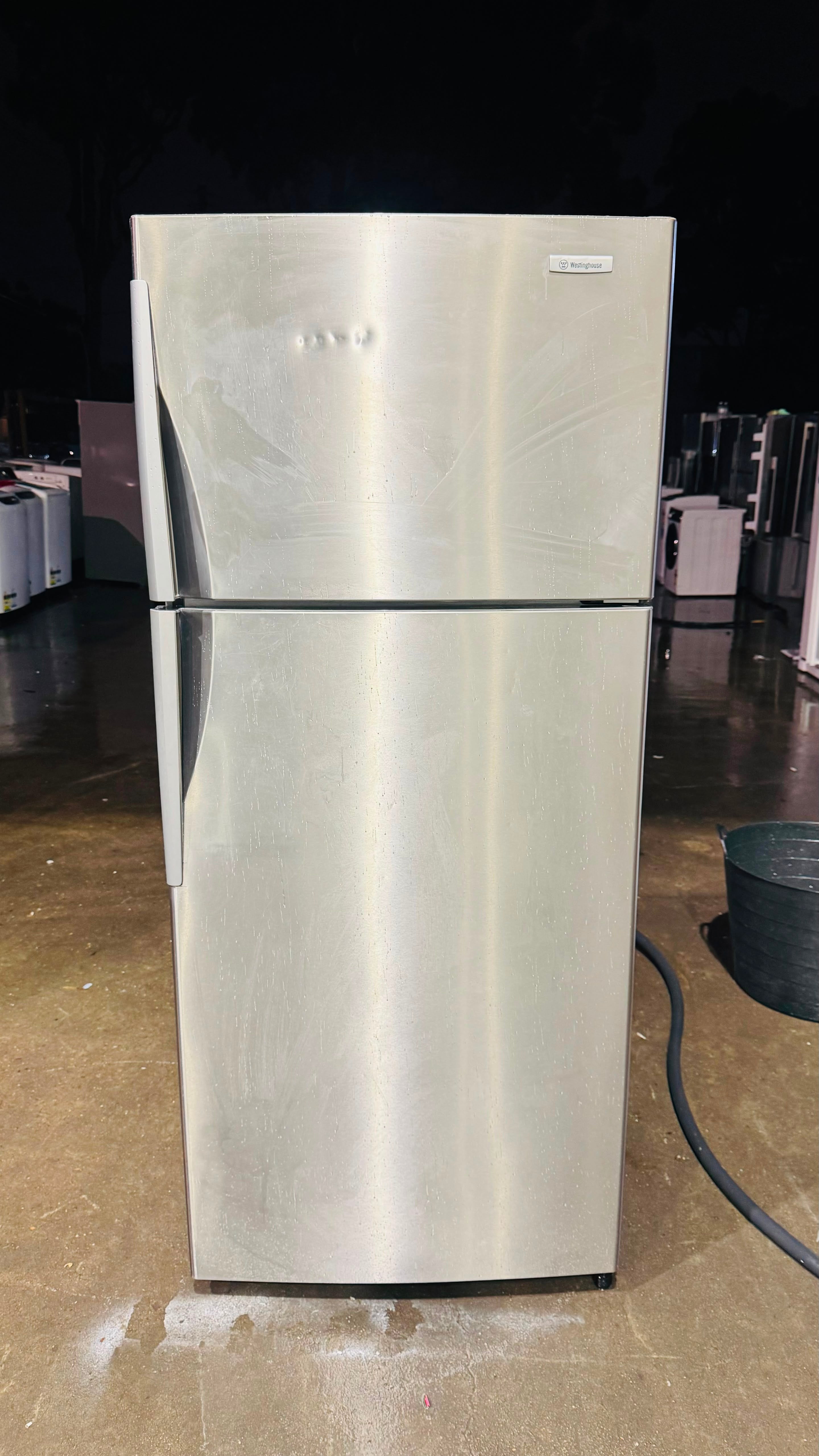 WESTINGHOUSE 420 LITRES FRIDGE FREEZER