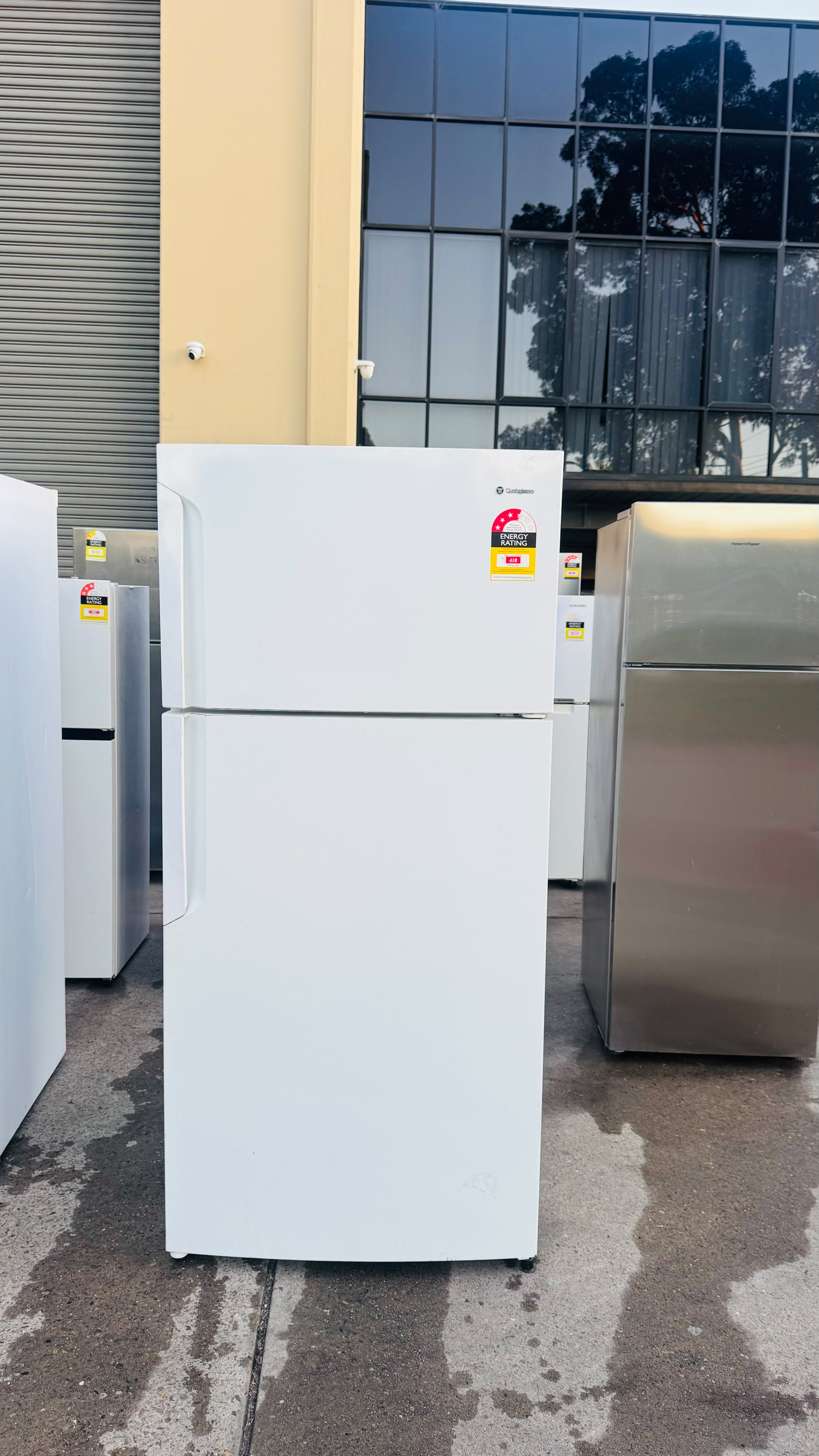 WESTINGHOUSE 538 LITRES FRIDGE FREEZER
