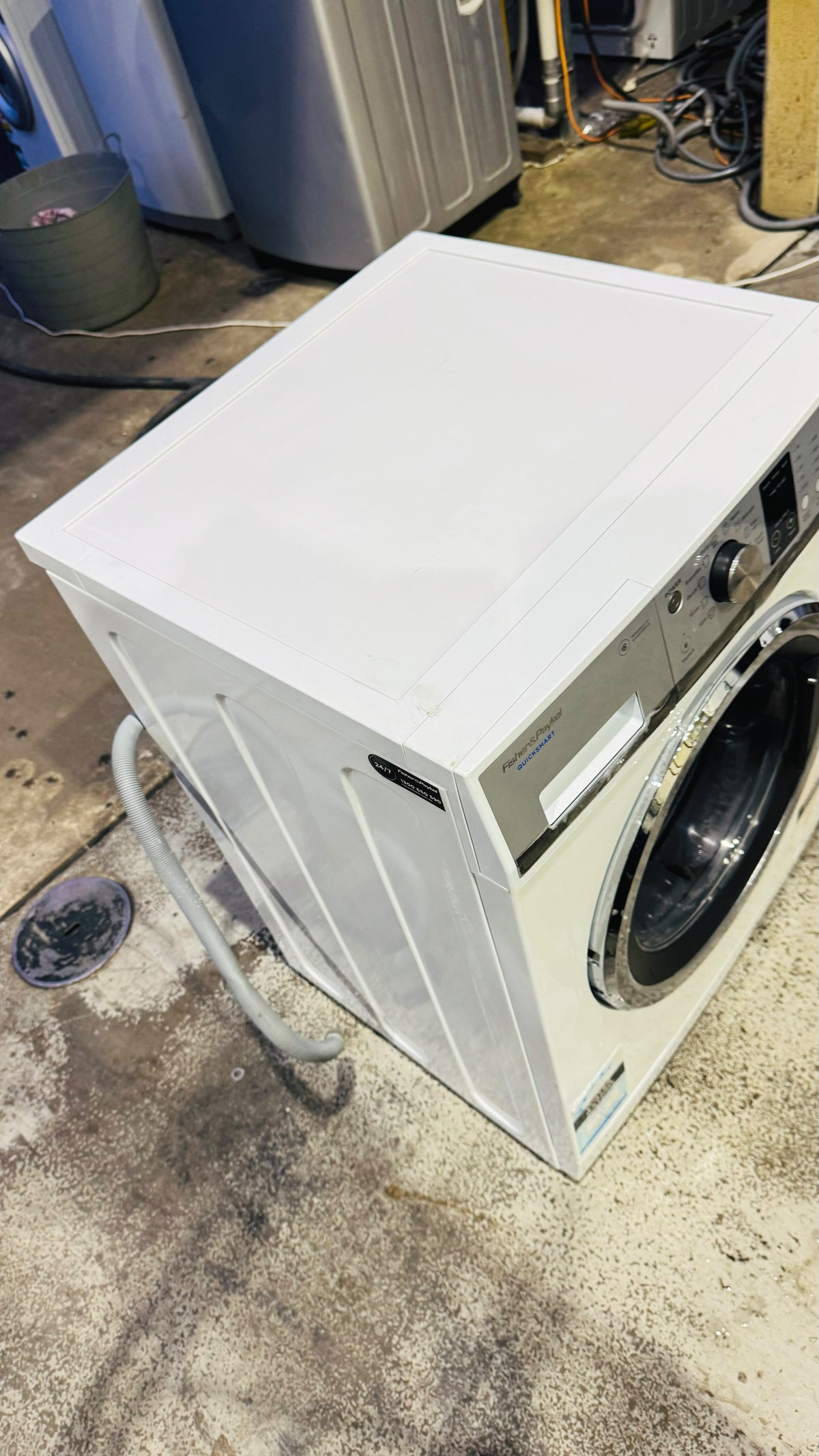 FISHER AND PAYKEL 7.5KGS FRONT LOADER WASHING MACHINE