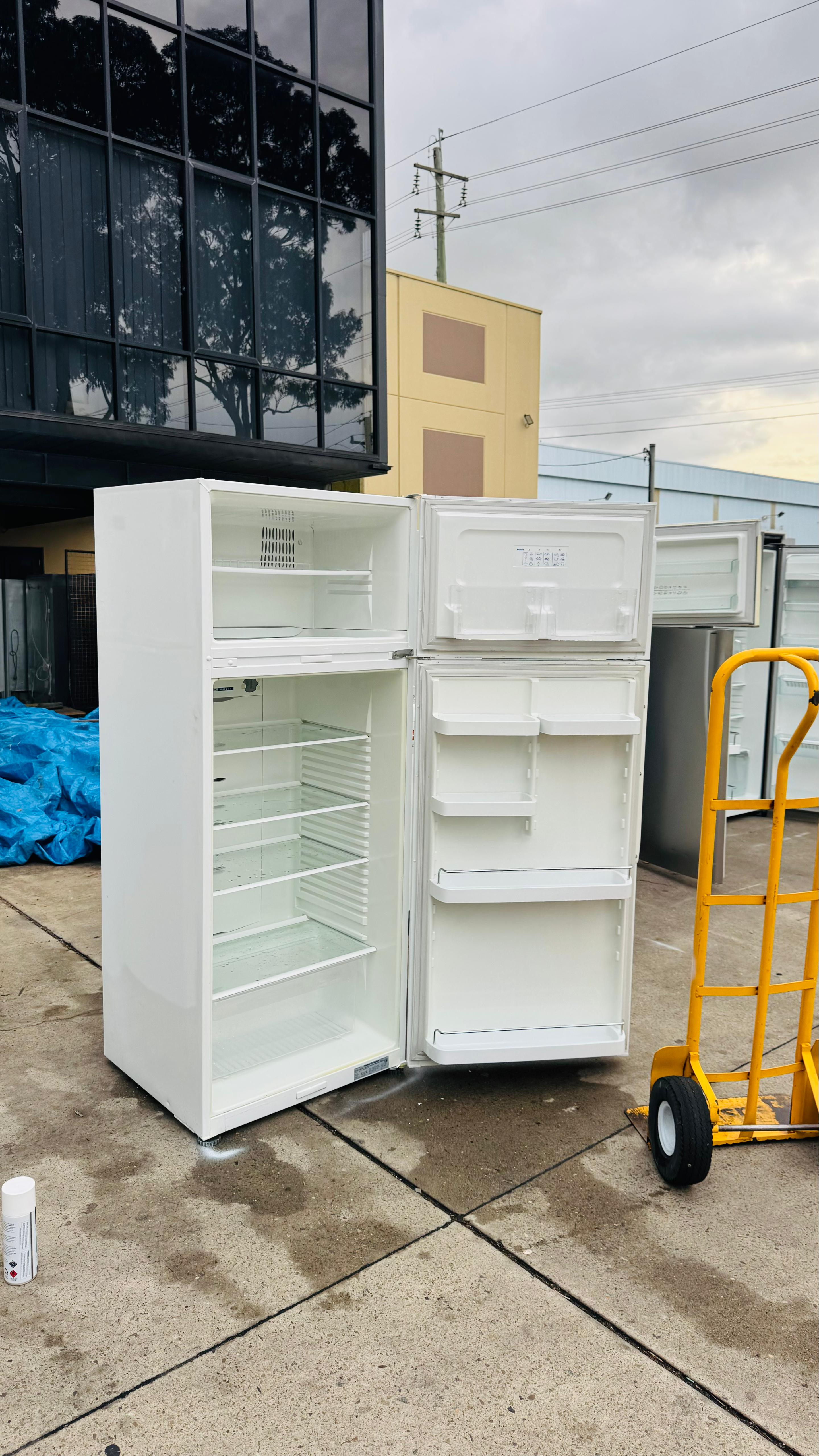 FISHER AND PAYKEL 441 LITRES FRIDGE FREEZER