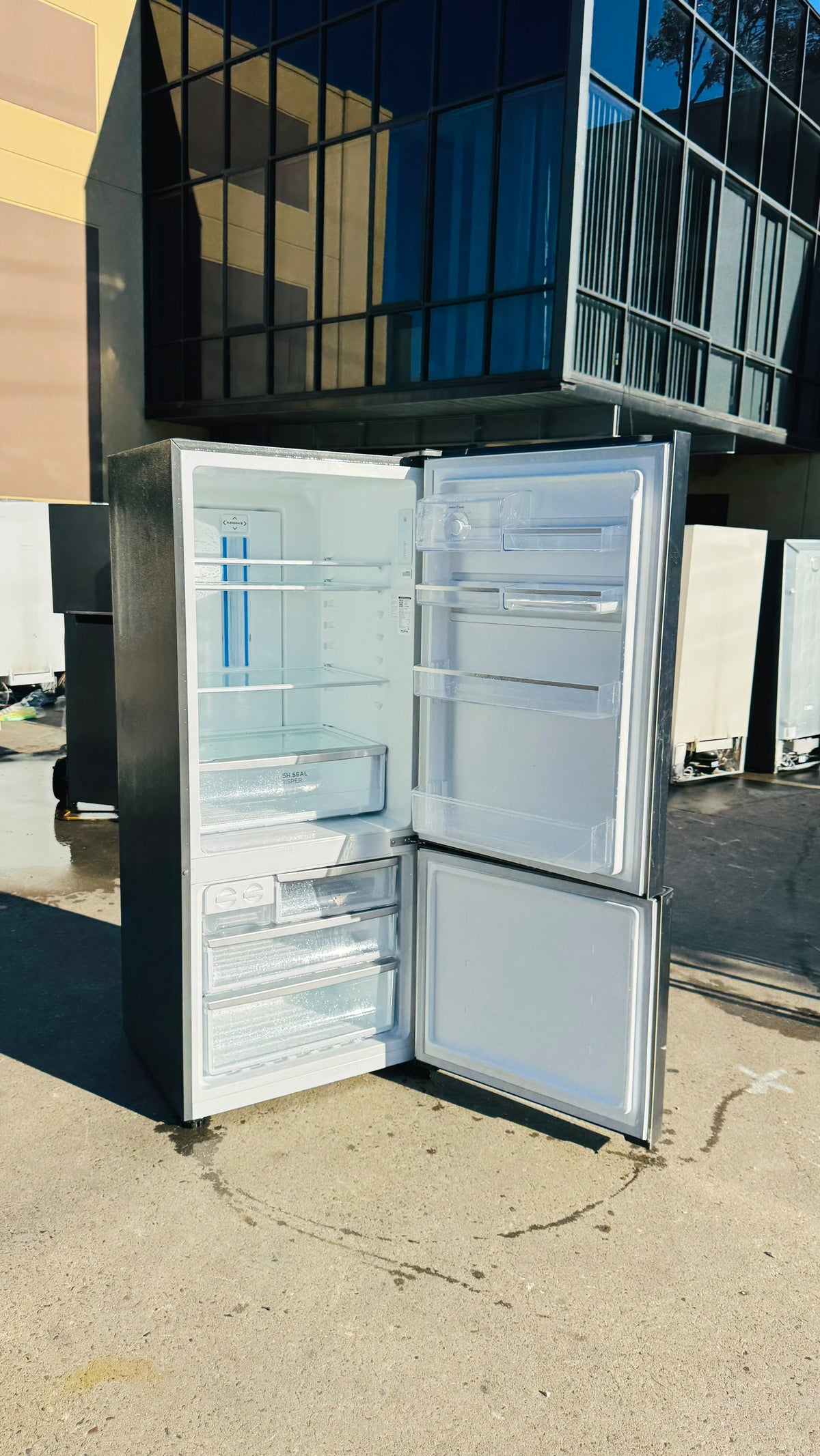 WESTINGHOUSE 453 LITRES FRIDGE FREEZER