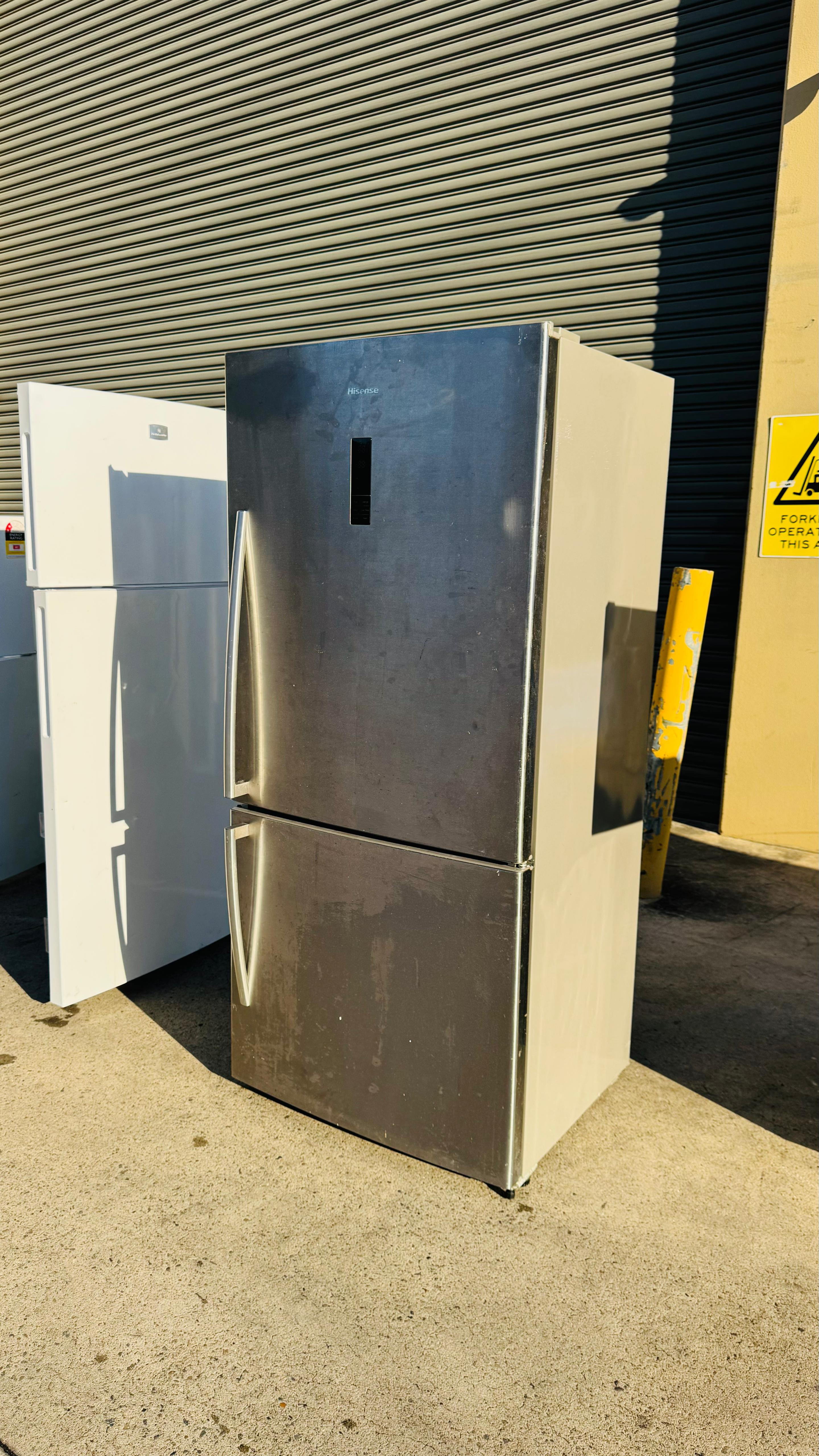 HISENSE 520 LITRES FRIDGE FREEZER