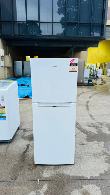 HAIER 220 LITRES FRIDGE FREEZER