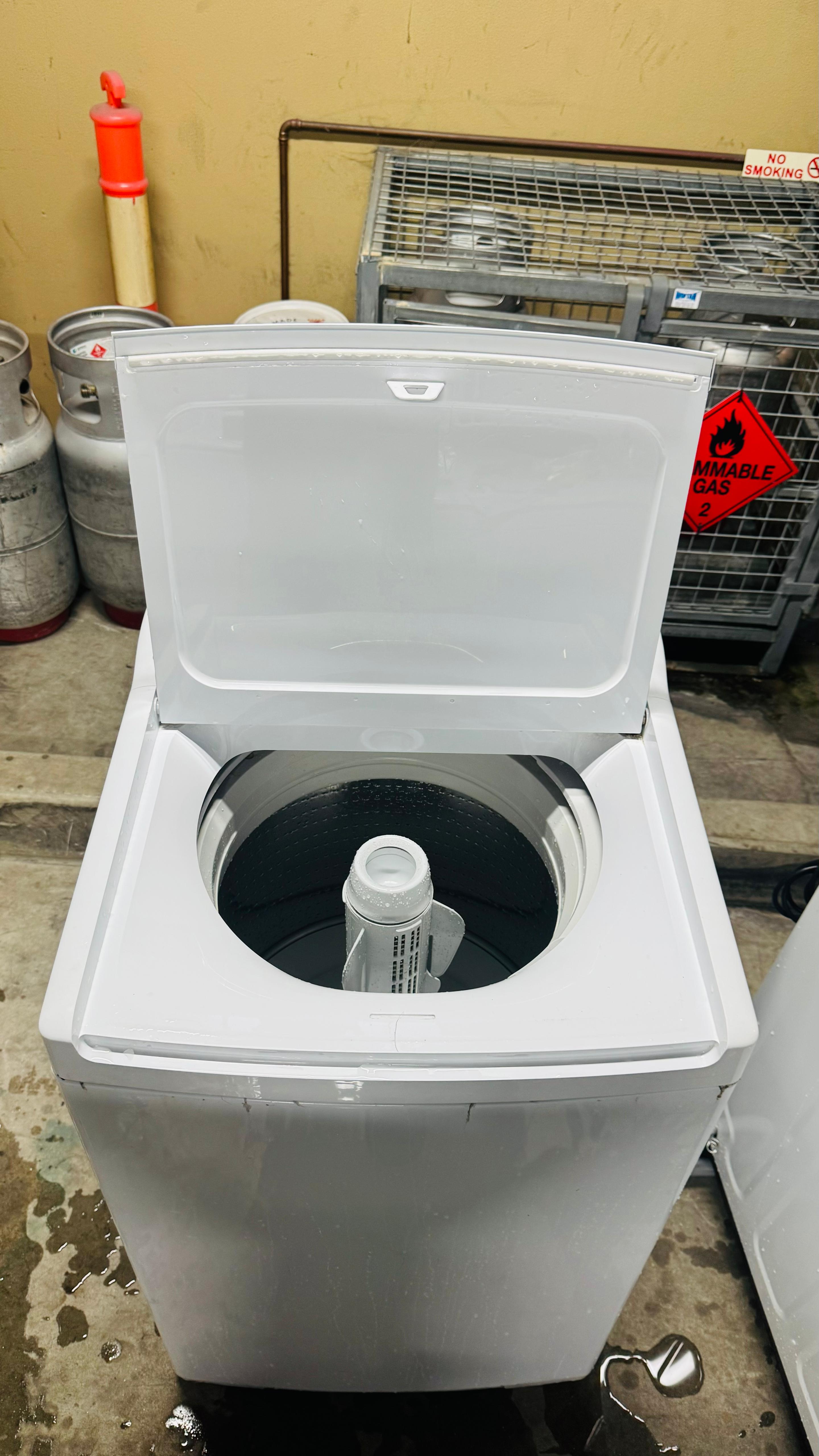 FISHER AND PAYKEL 8.5 KGS TOP LOADER WASHING MACHINE