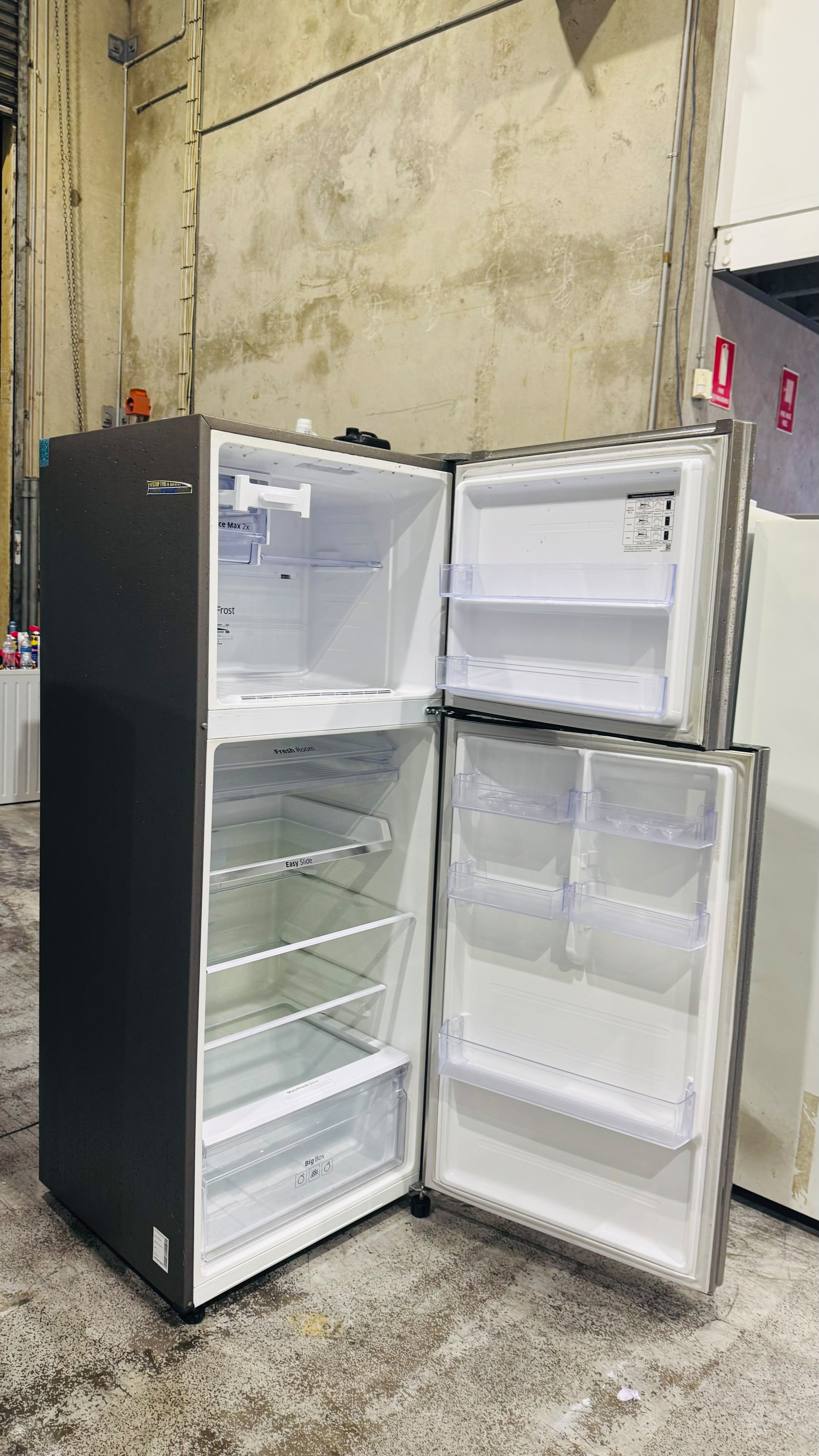 SAMSUNG 469 LITRES FRIDGE FREEZER
