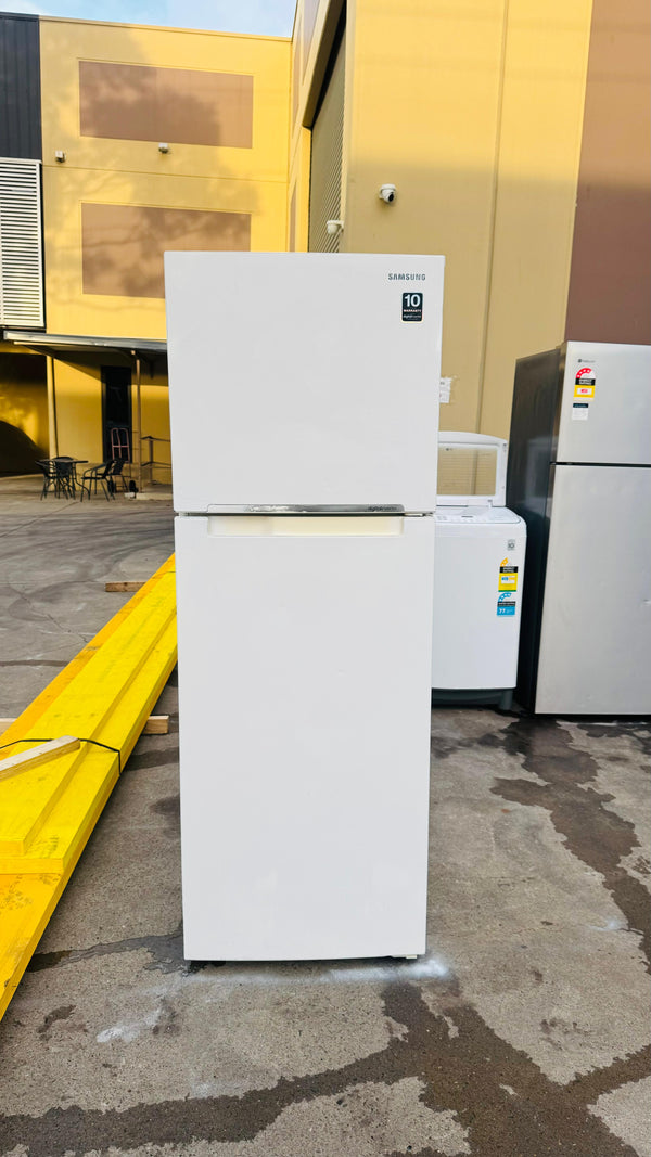 SAMSUNG 341 LITRES FRIDGE FREEZER