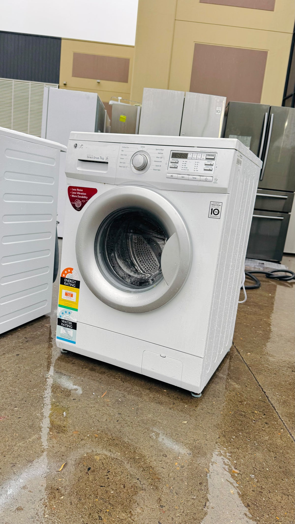 LG 7KGS FRONT LOADER WASHING MACHINE
