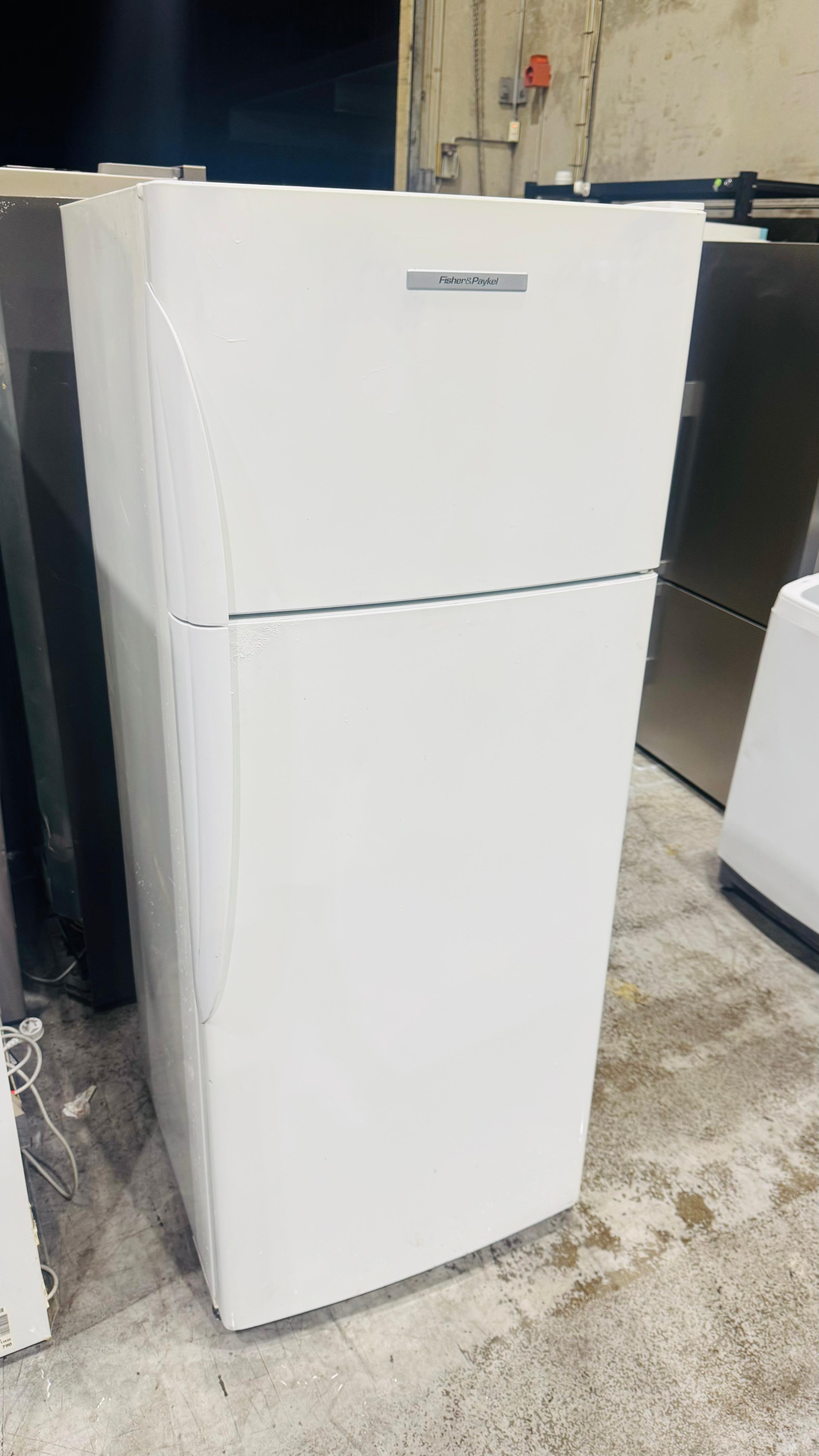 FISHER AND PAYKEL 447 LITRES FRIDGE FREEZER