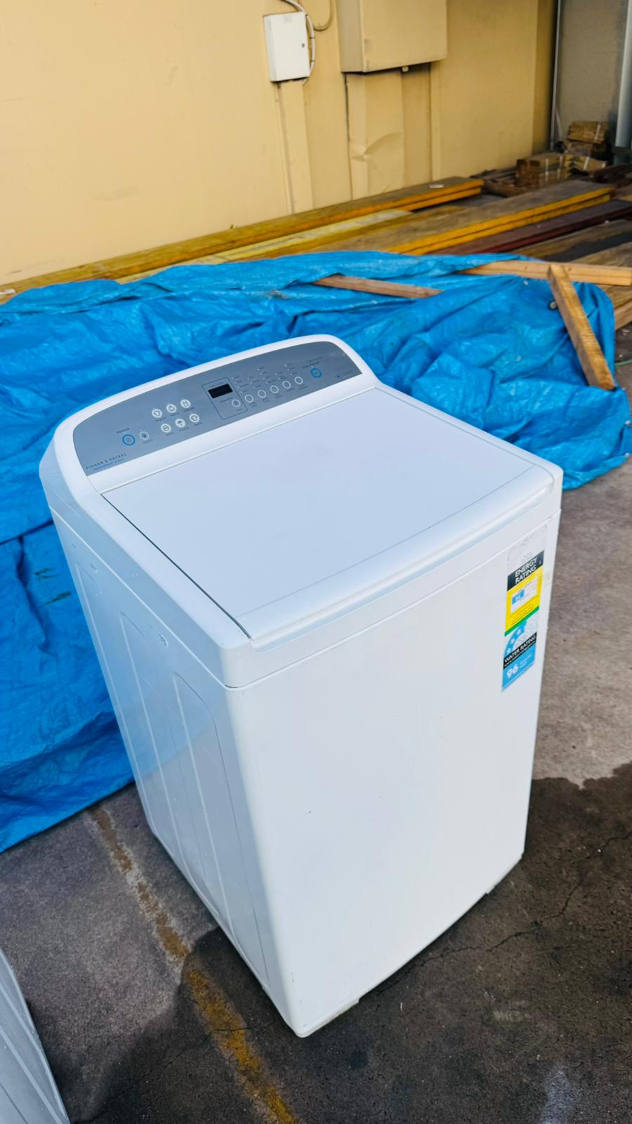 FISHER AND PAYKEL 8.5 KGS TOP LOADER WASHING MACHINE