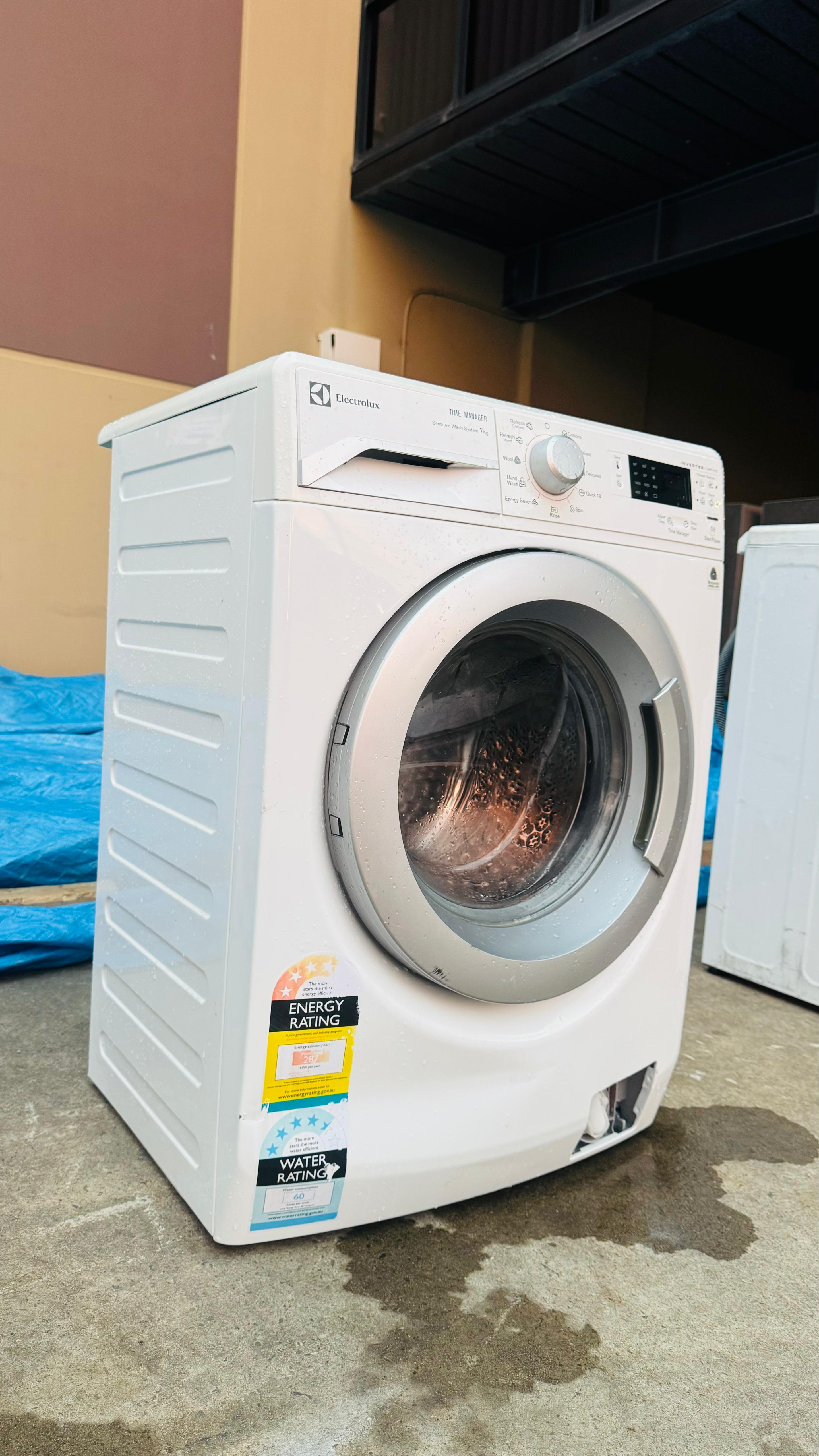 ELECTROLUX 7KGS FRONT LOADER WASHING MACHINE