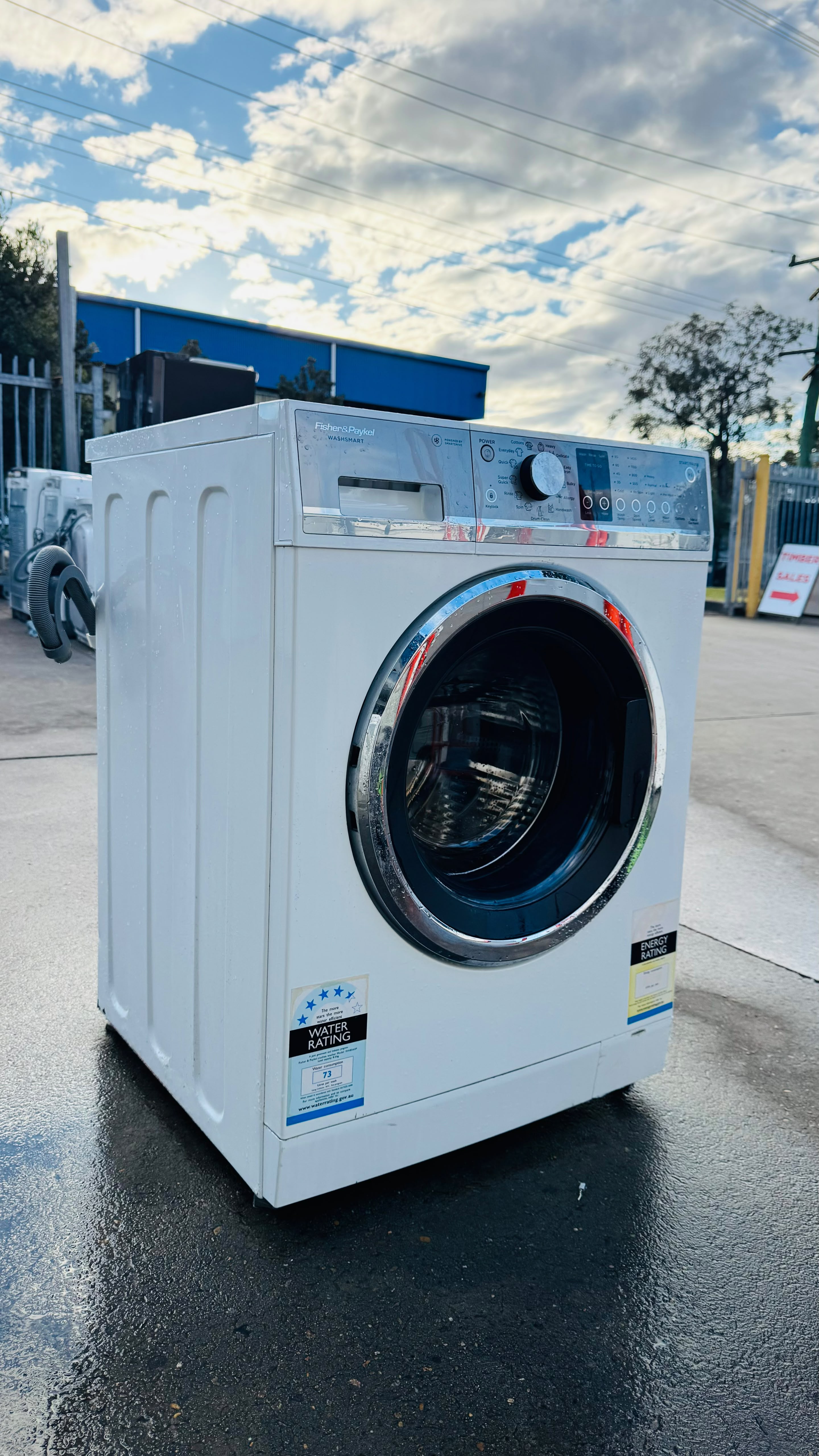FISHER AND PAYKEL 8.5KGS FRONT LOADER WASHING MACHINE