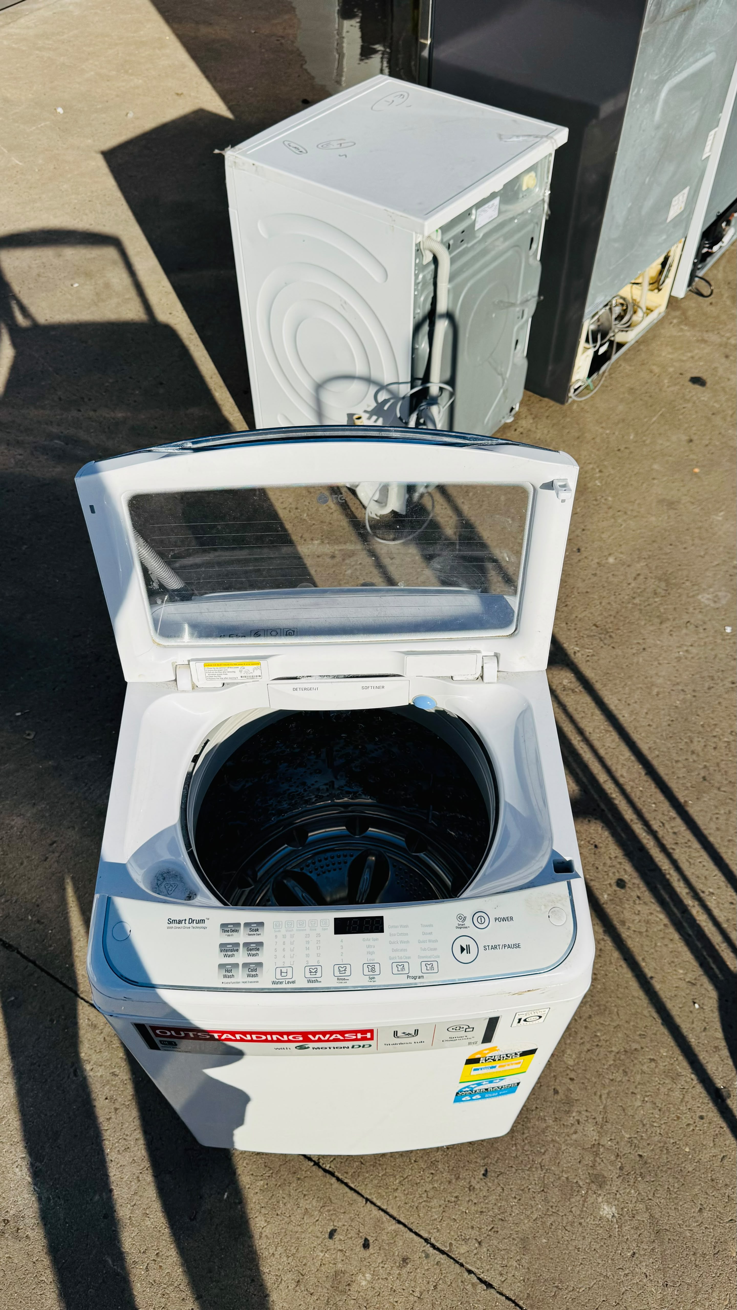 LG 6.5KGS TOP LOADER WASHING MACHINE