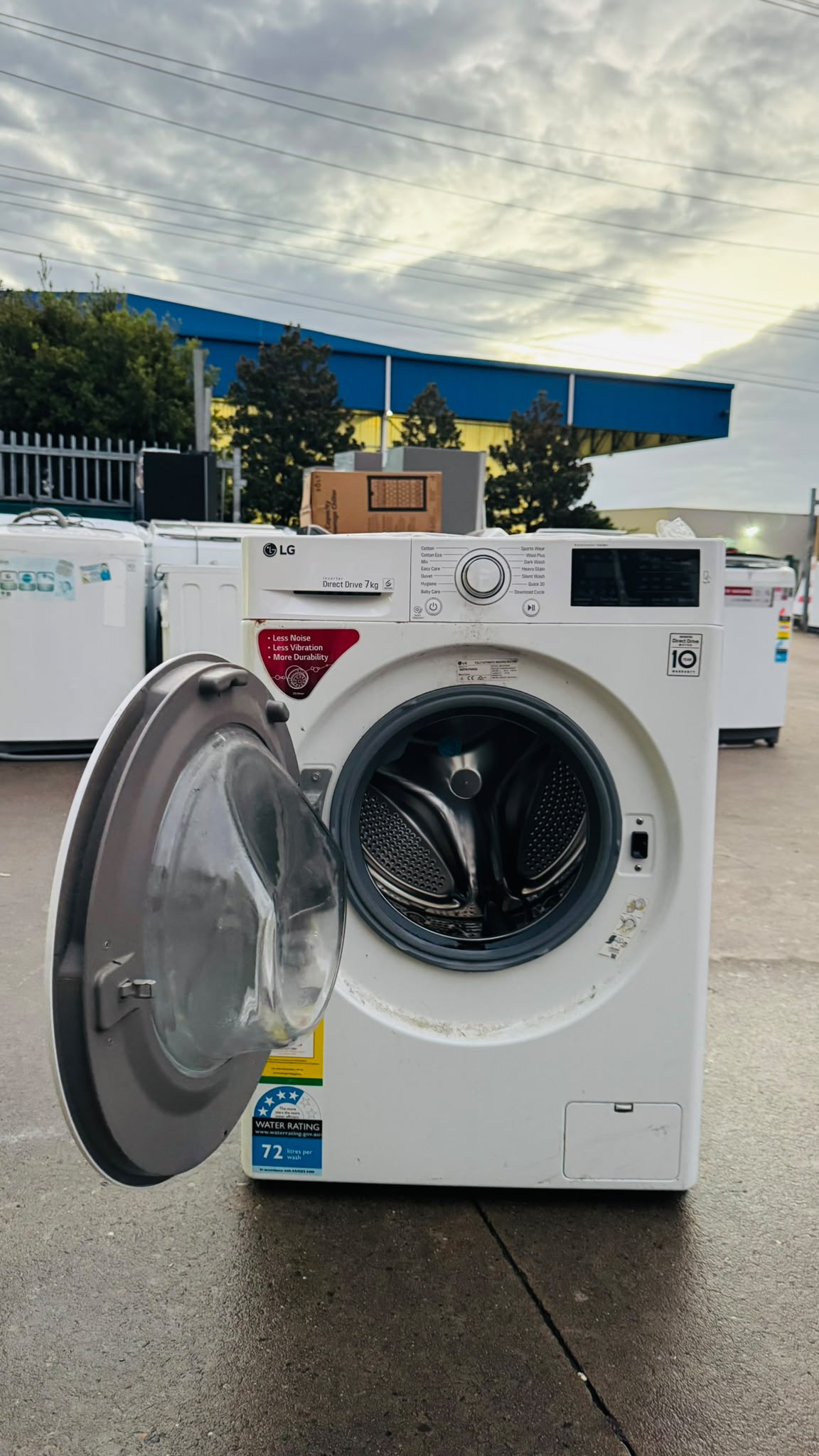 LG 7KGS FRONT LOADER WASHING MACHINE