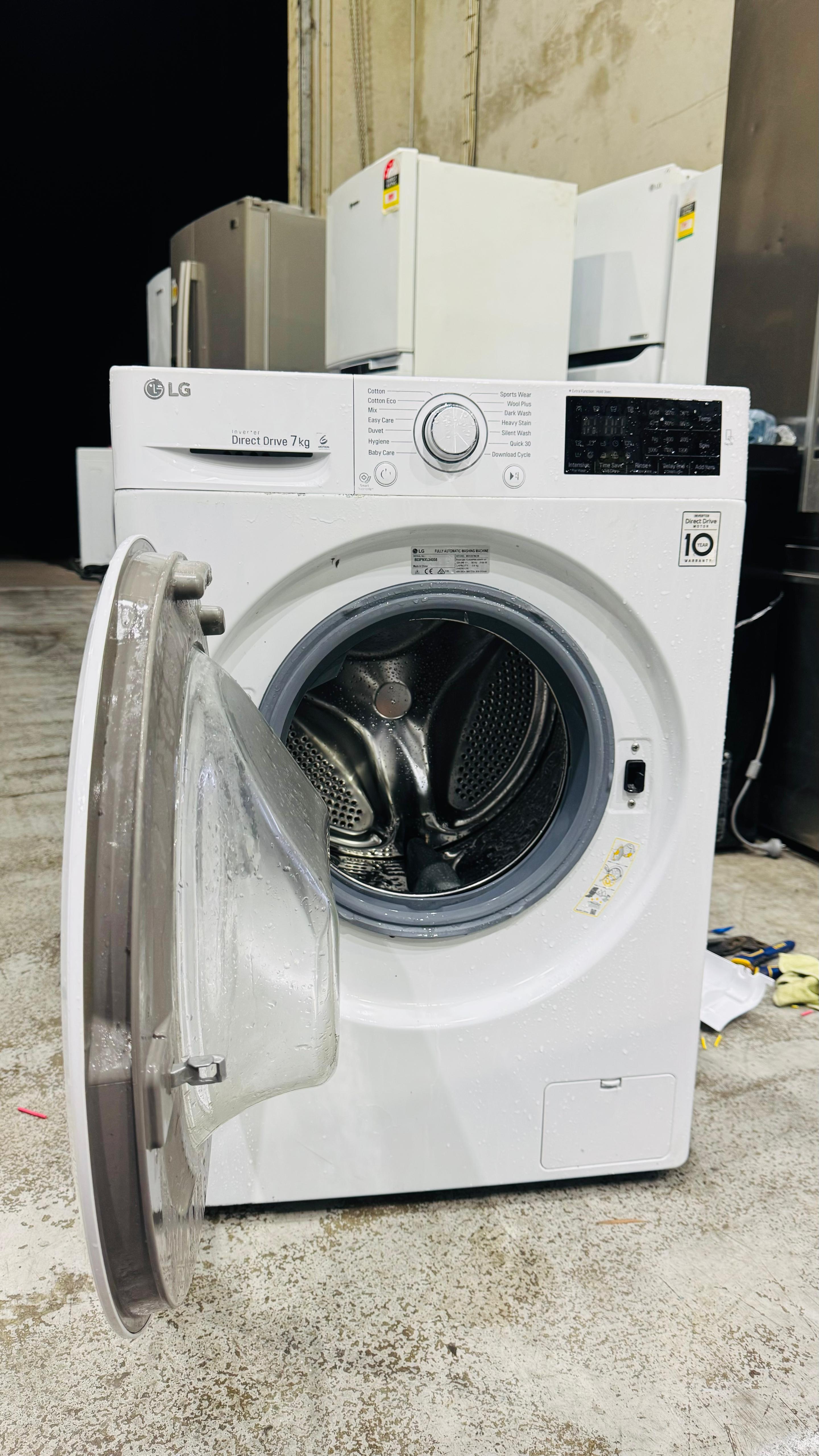 LG 7 KGS FRONT LOADER WASHING MACHINE