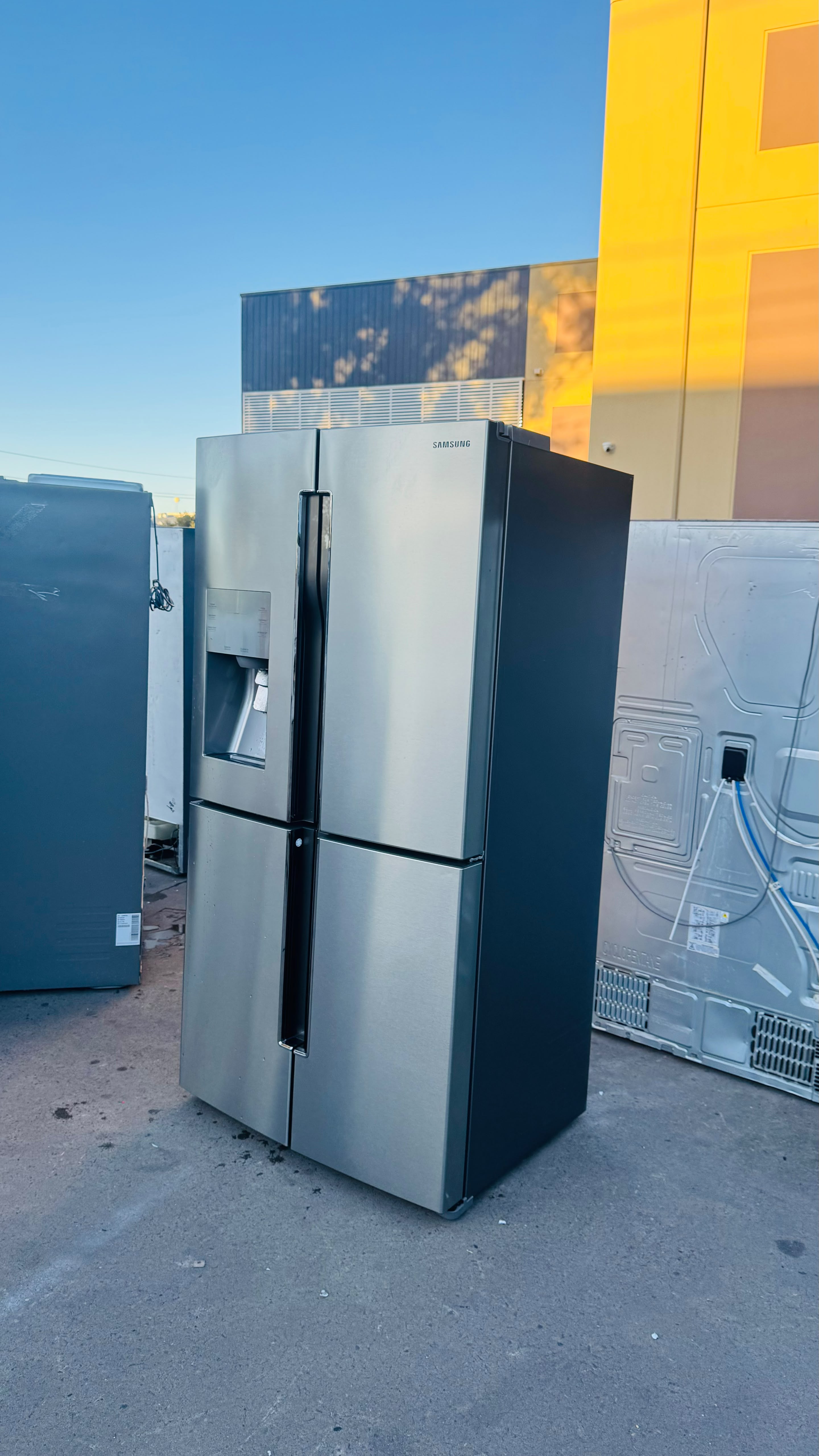 SAMSUNG QUAD FRENCH DOOR 719 LITRES FRIDGE FREEZER