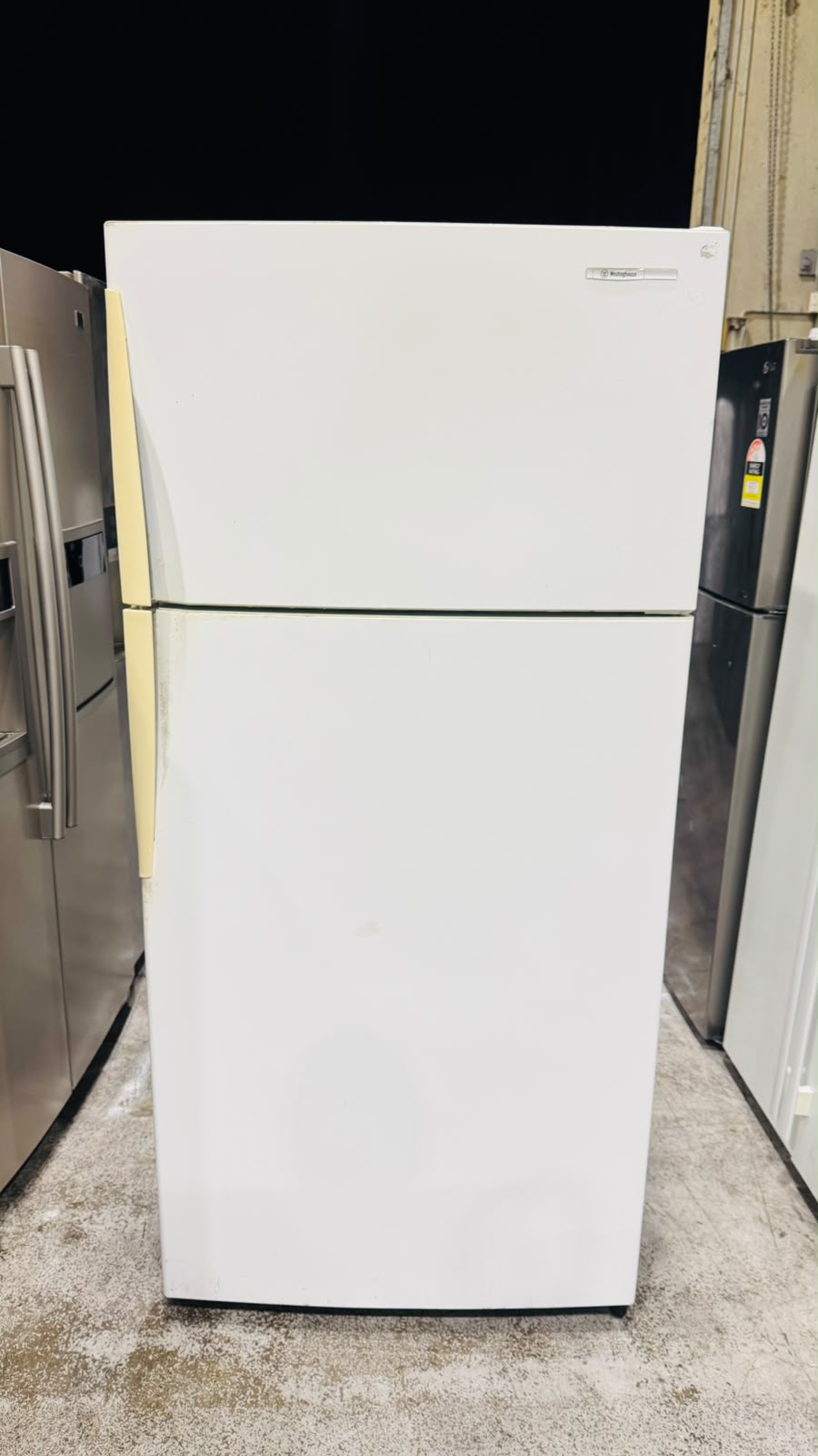 WESTINGHOUSE 517 LITRES FRIDGE FREEZER