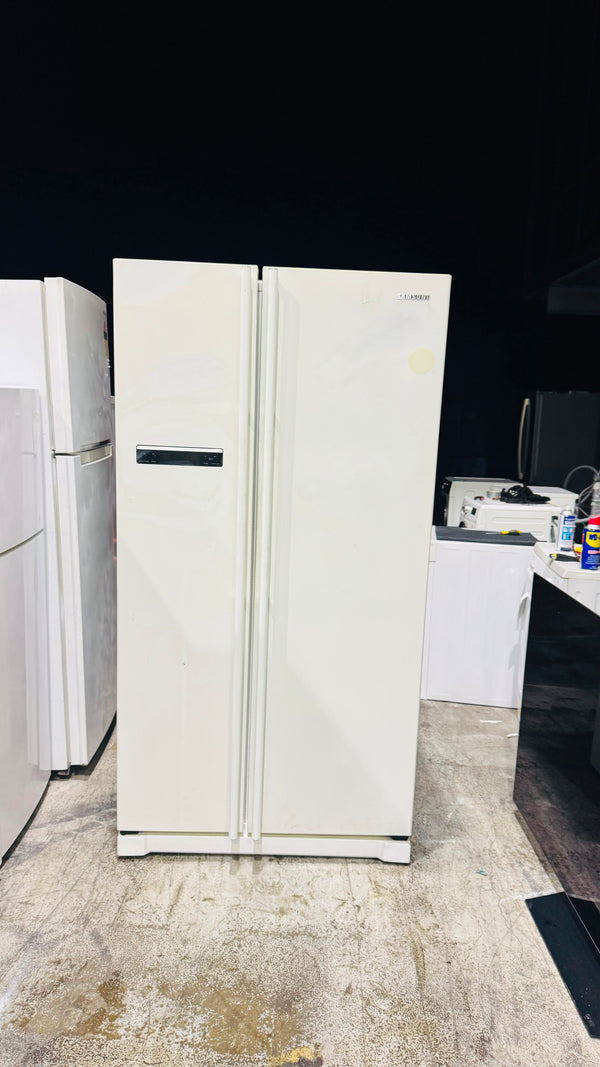 SAMSUNG 589 LITRES SIDE BY SIDE DOOR FRIDGE FREEZER